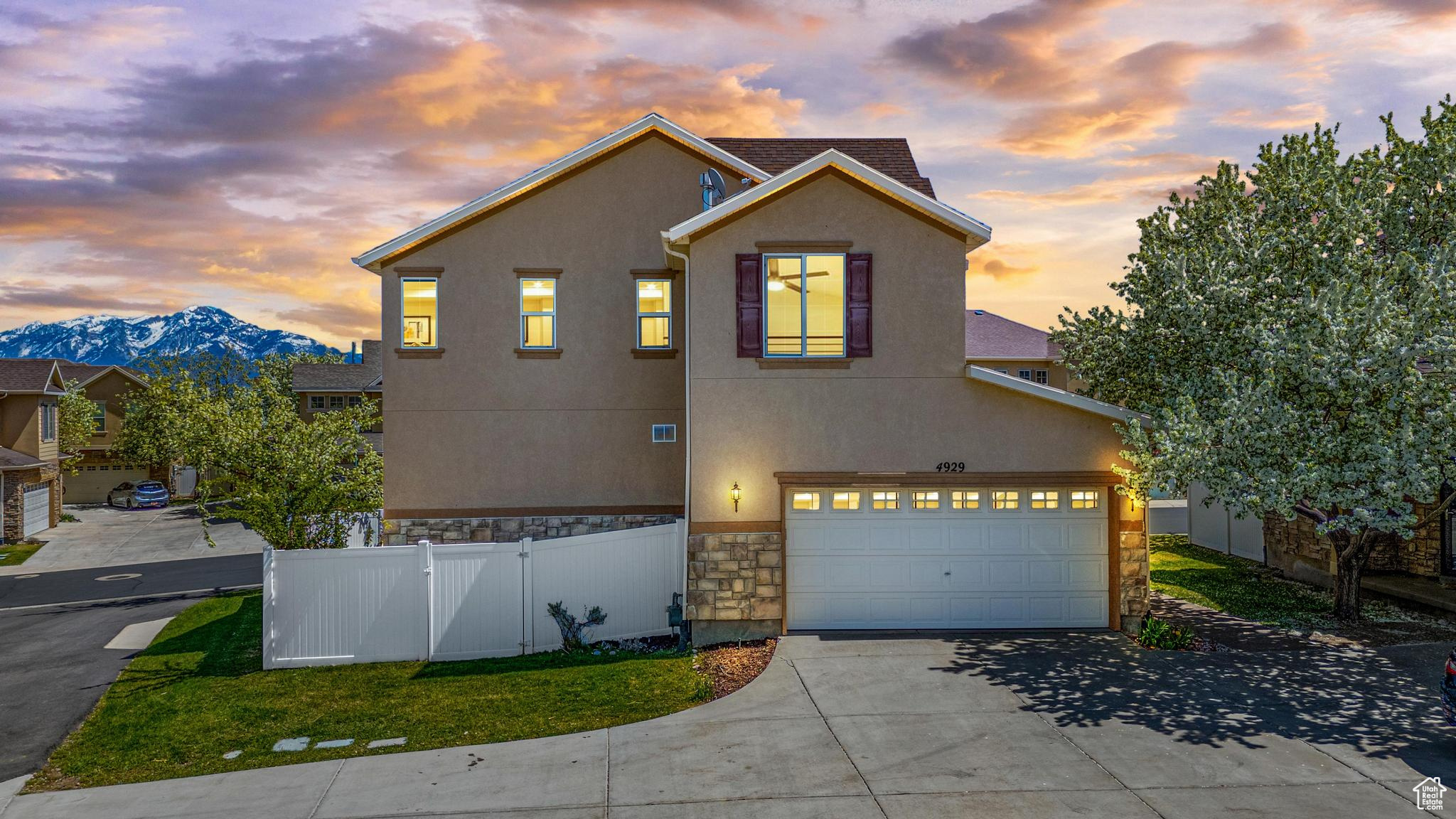 4929 W FAVRE BAY
