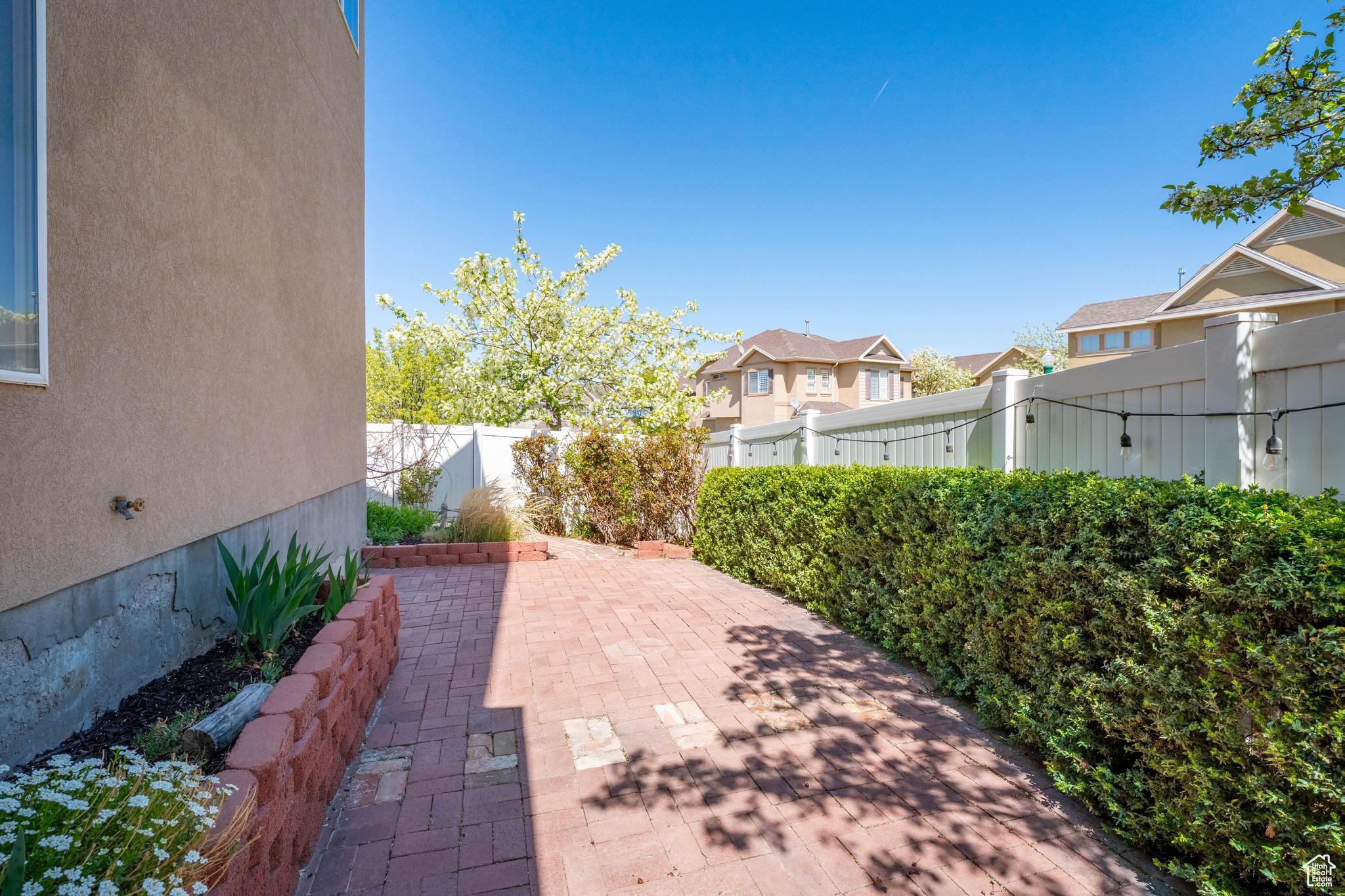 4929 W FAVRE BAY