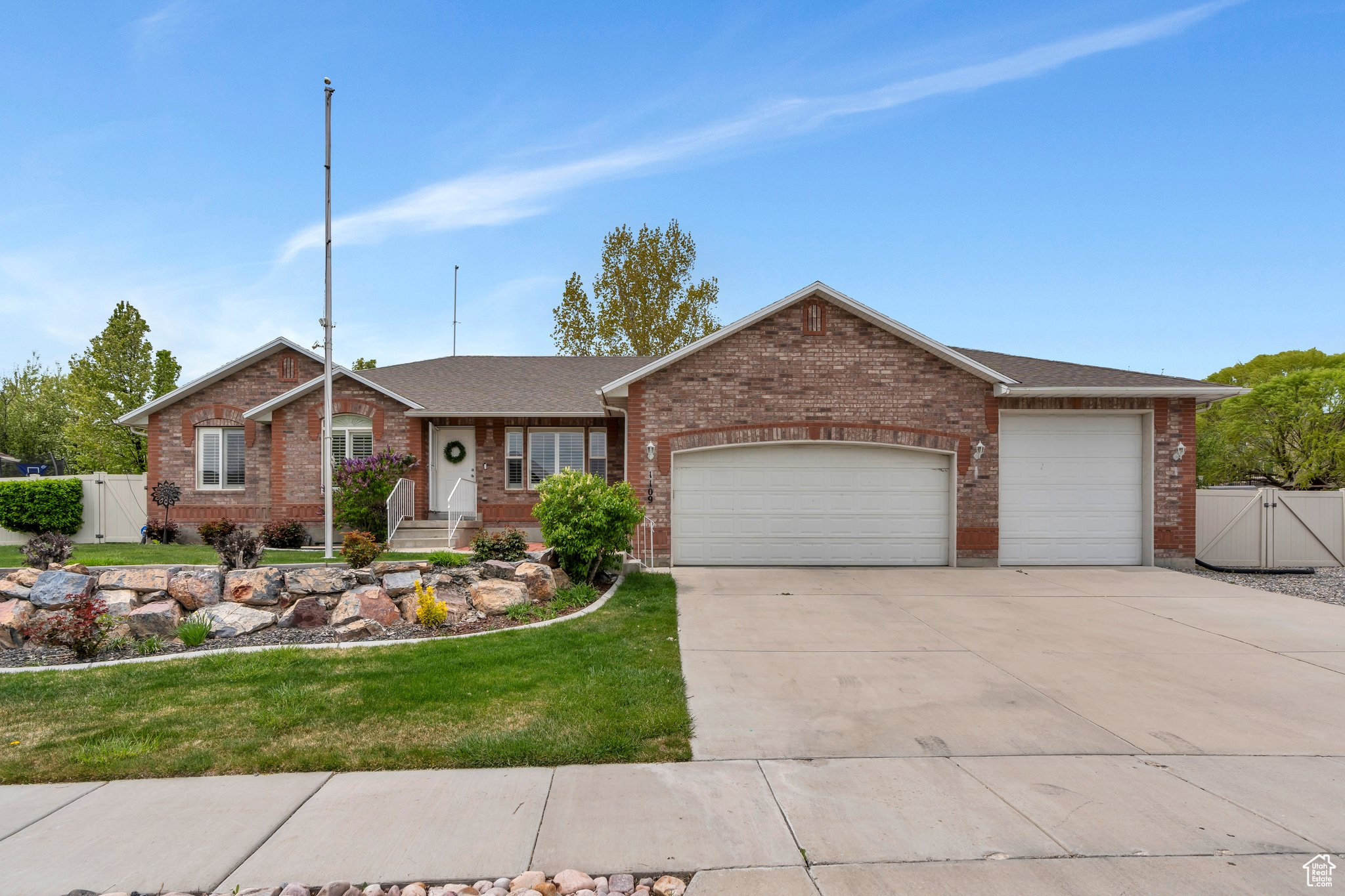 1109 N JACK RABBIT RUN