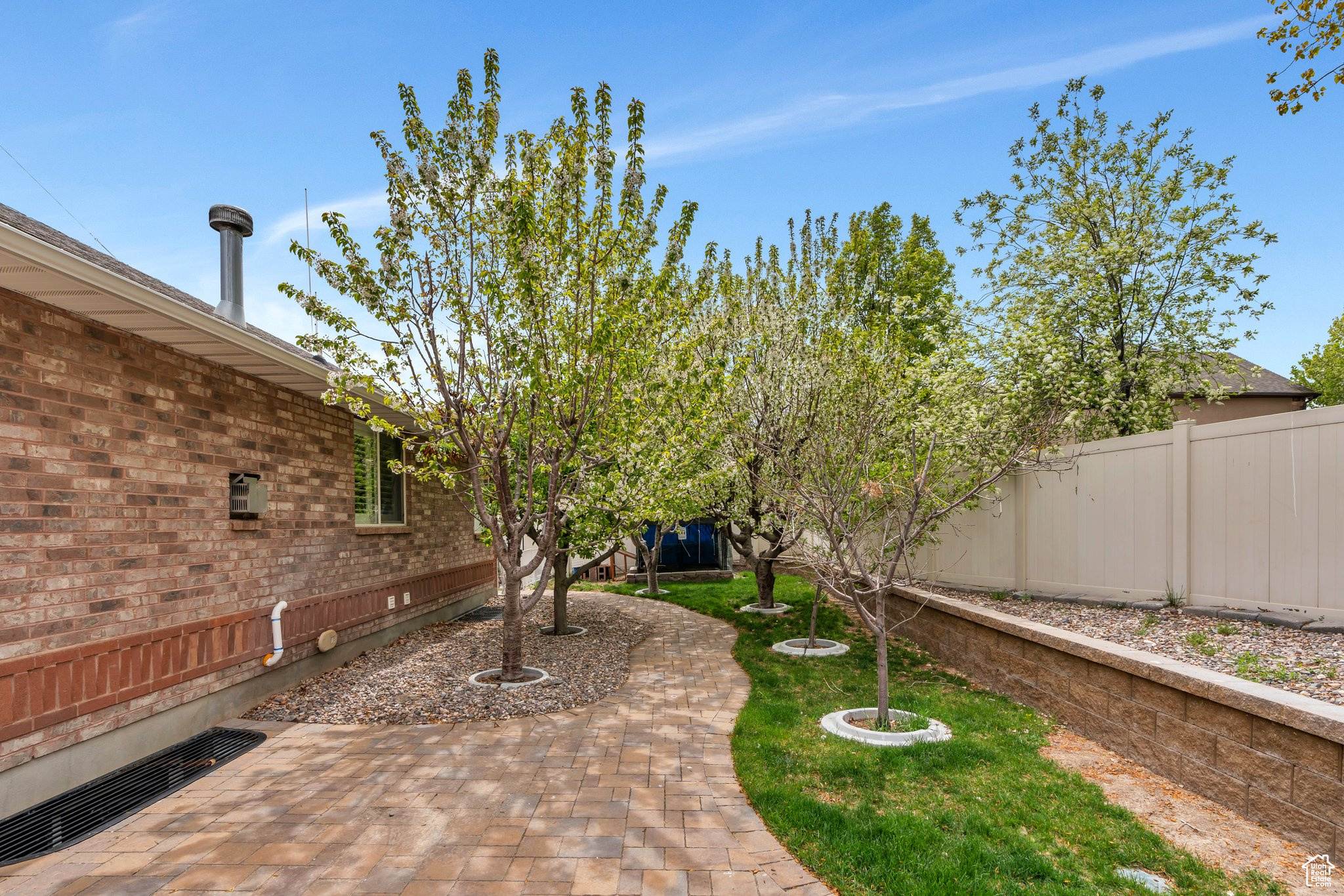 1109 N JACK RABBIT RUN