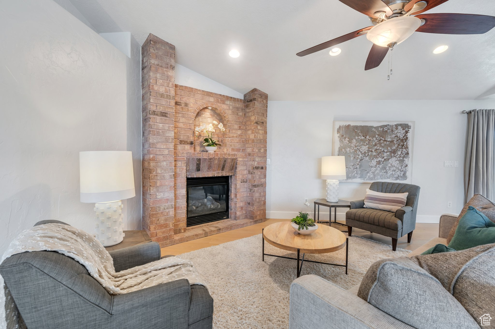 1109 N JACK RABBIT RUN
