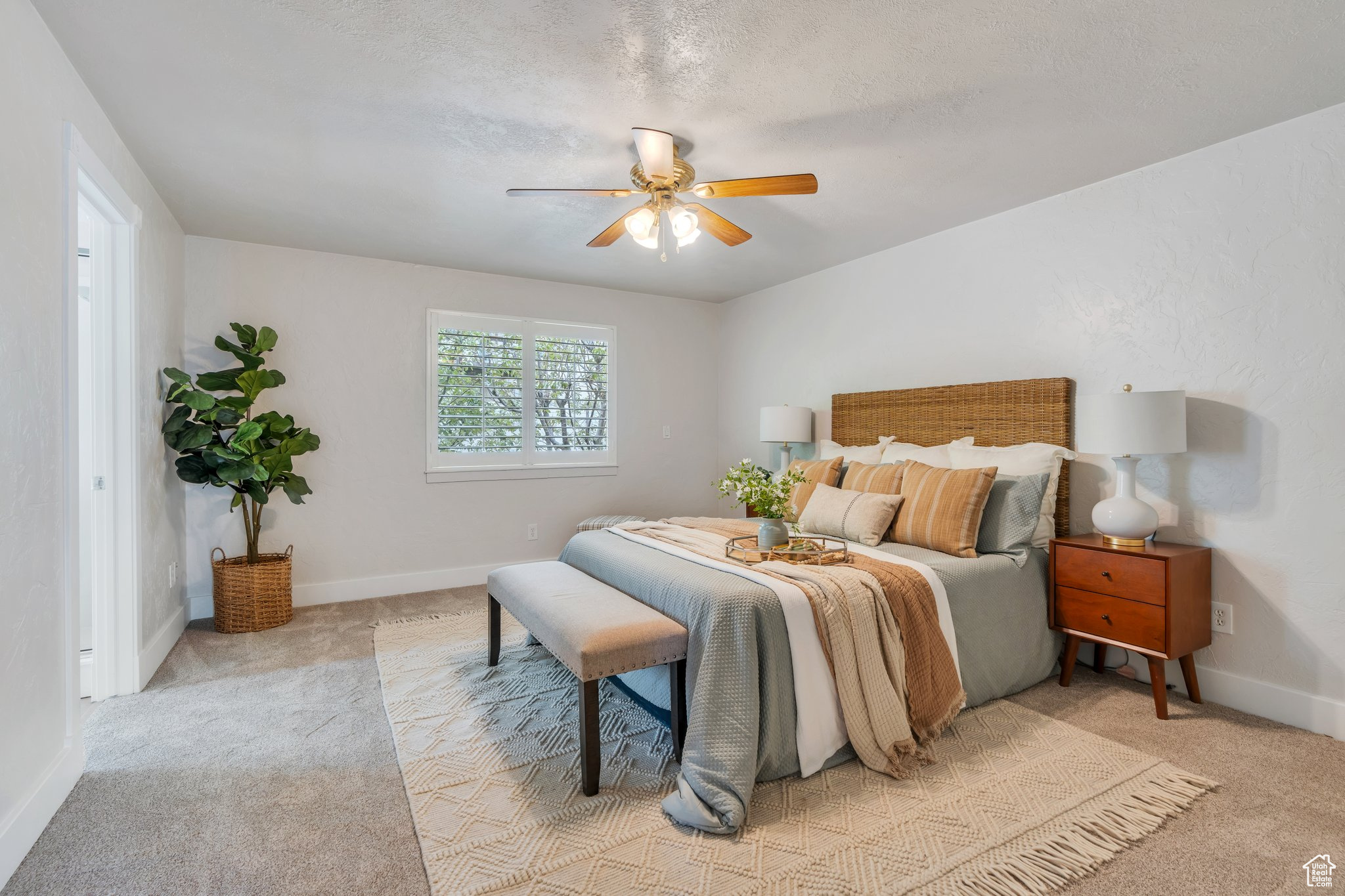 1109 N JACK RABBIT RUN