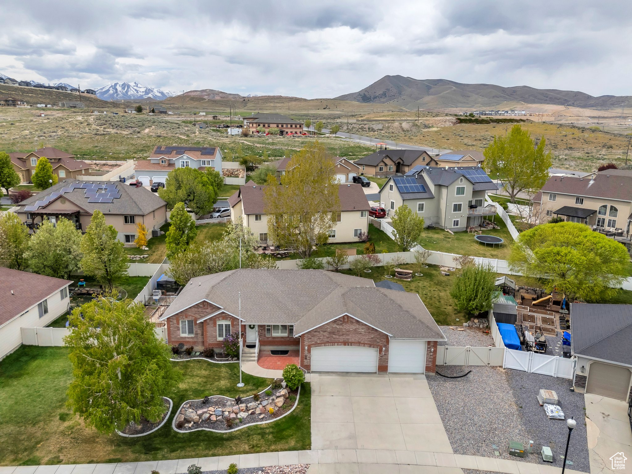 1109 N JACK RABBIT RUN
