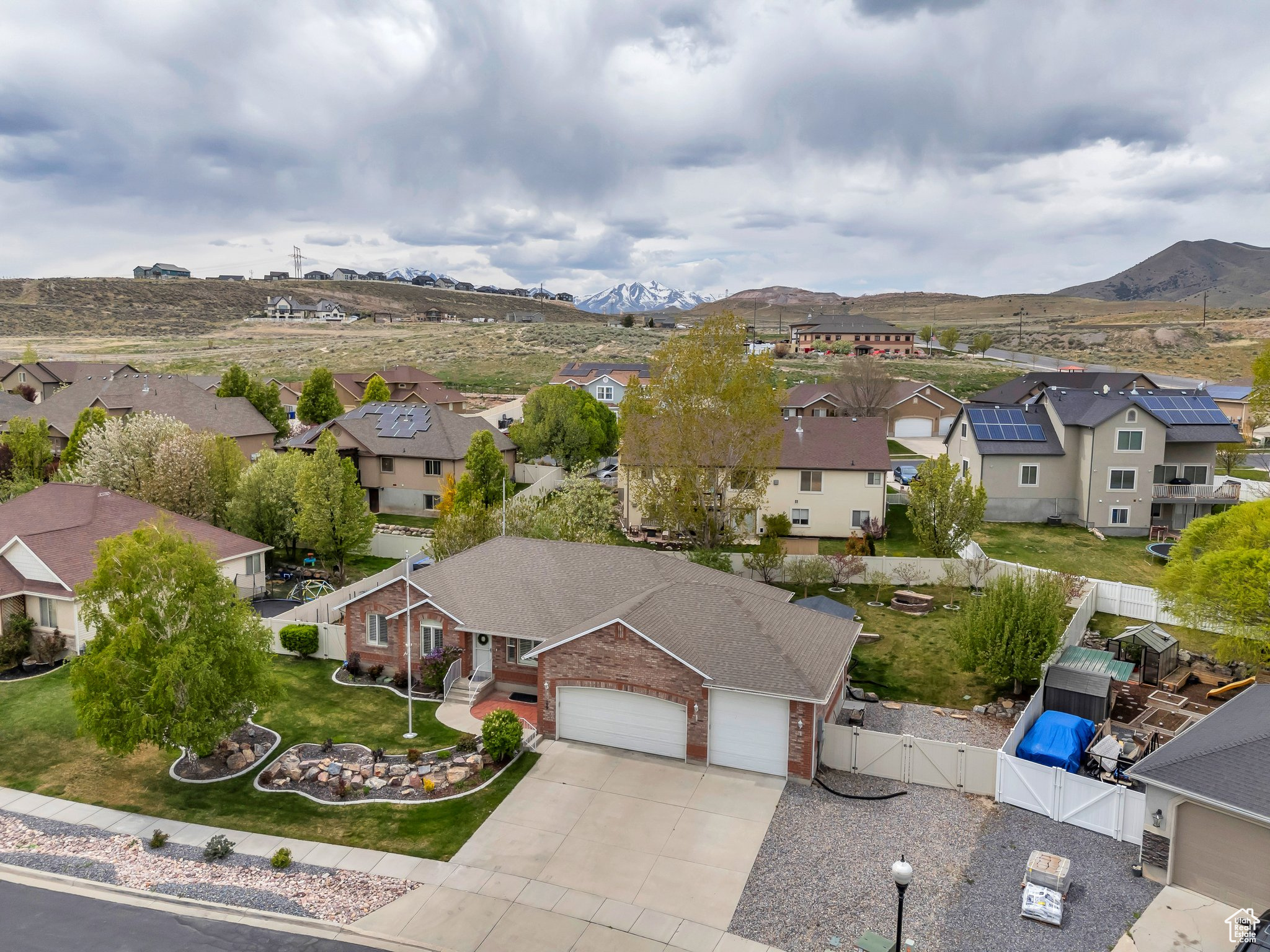 1109 N JACK RABBIT RUN