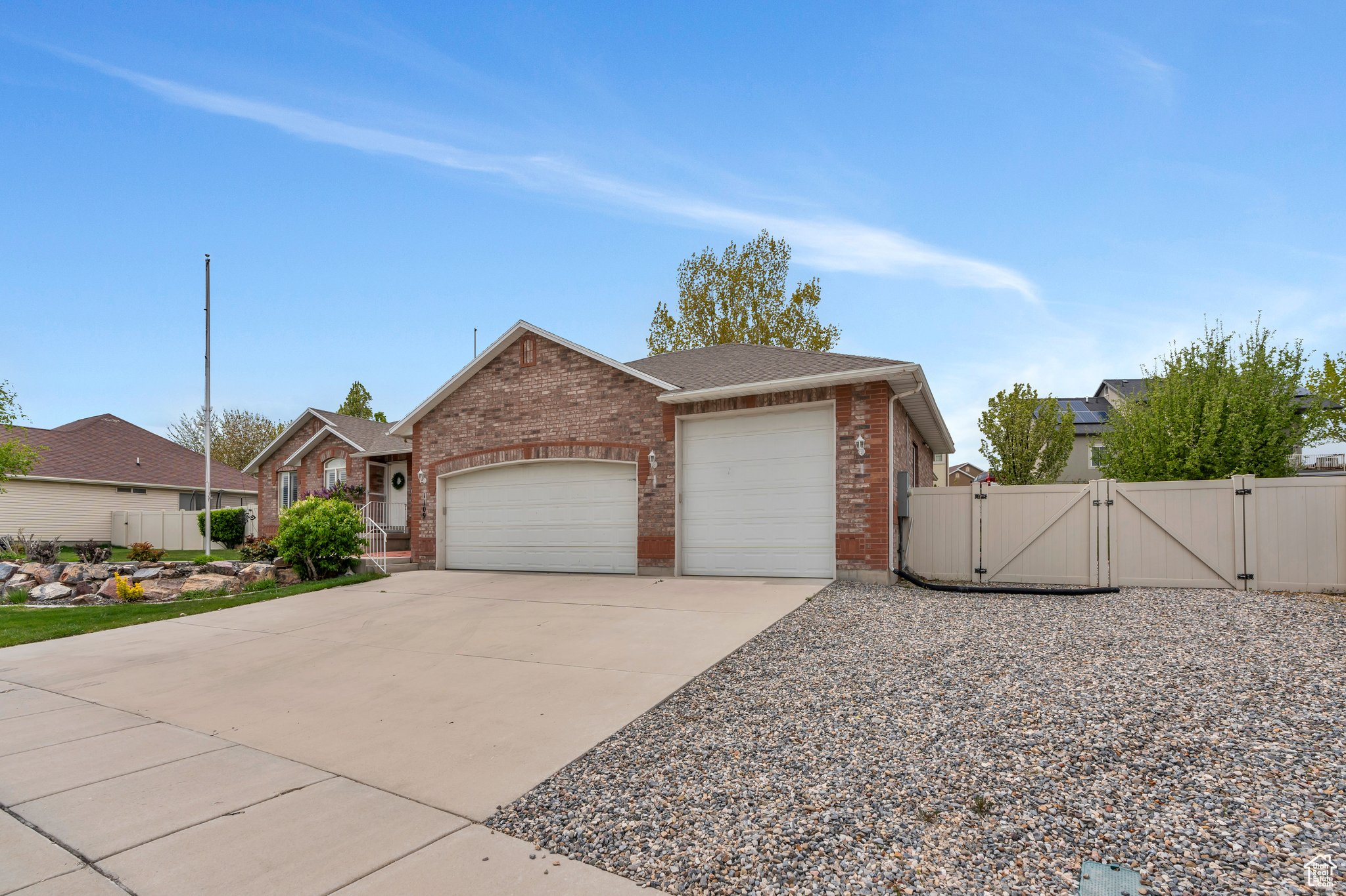 1109 N JACK RABBIT RUN