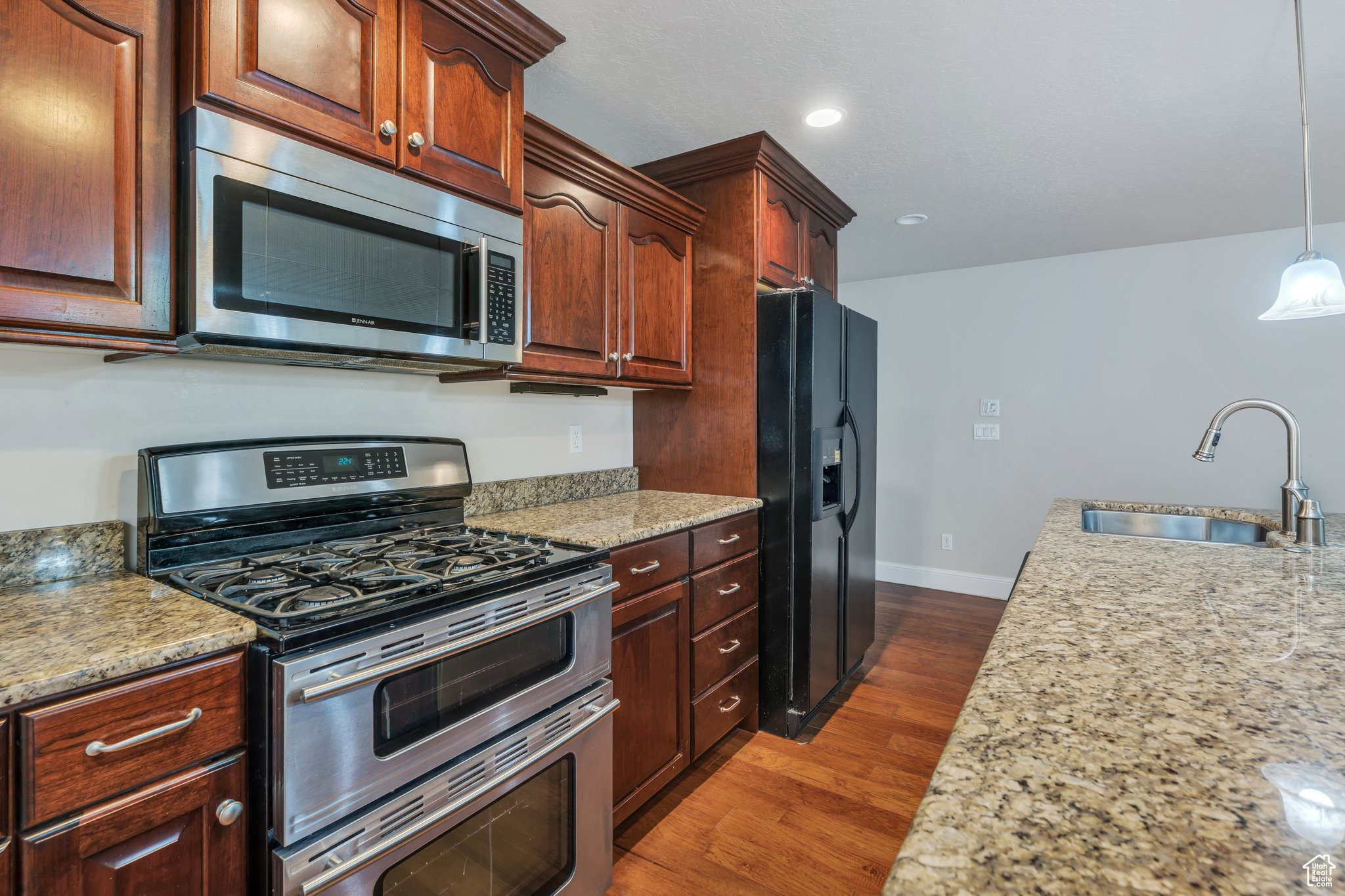 1109 N JACK RABBIT RUN
