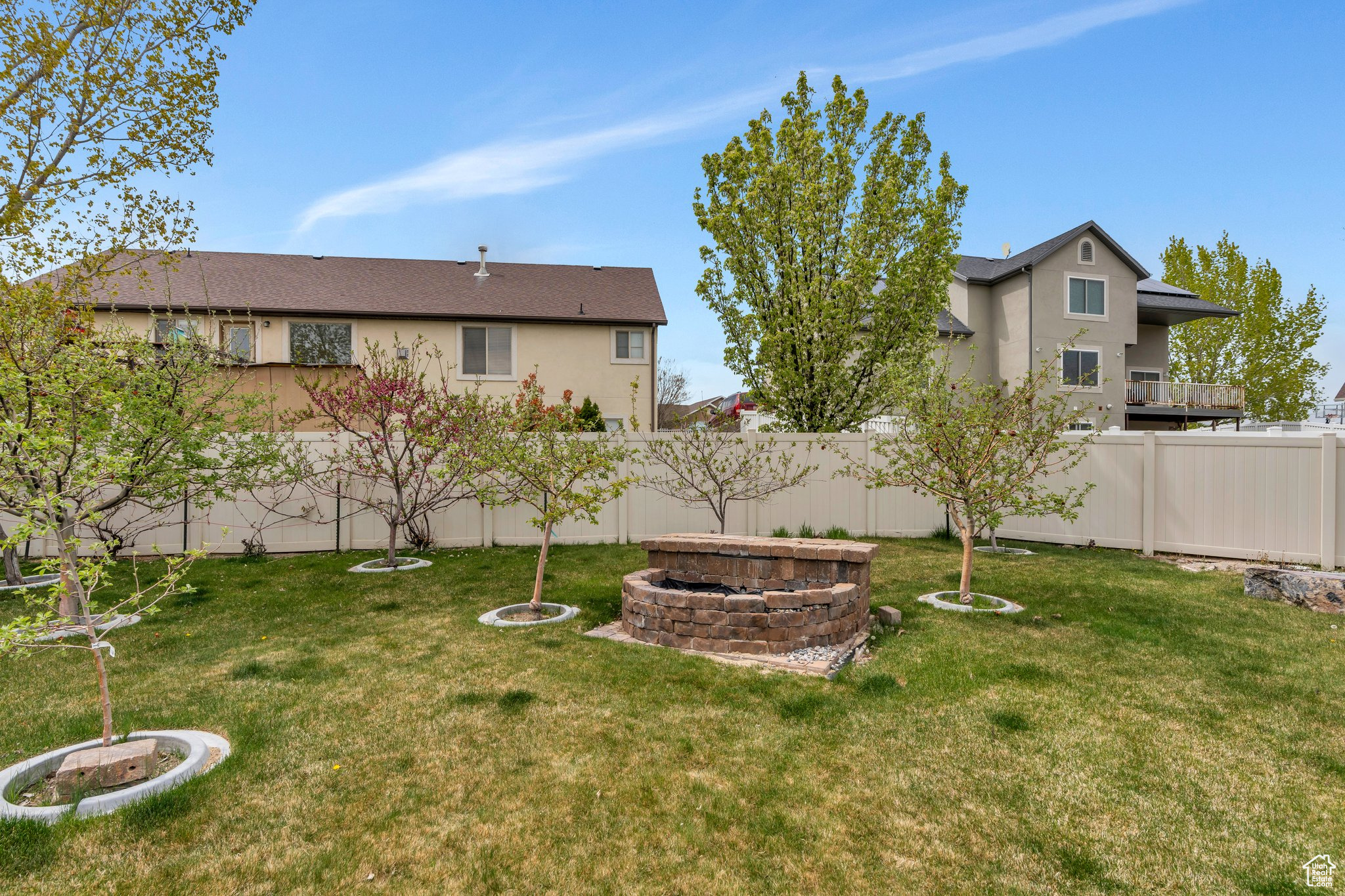 1109 N JACK RABBIT RUN