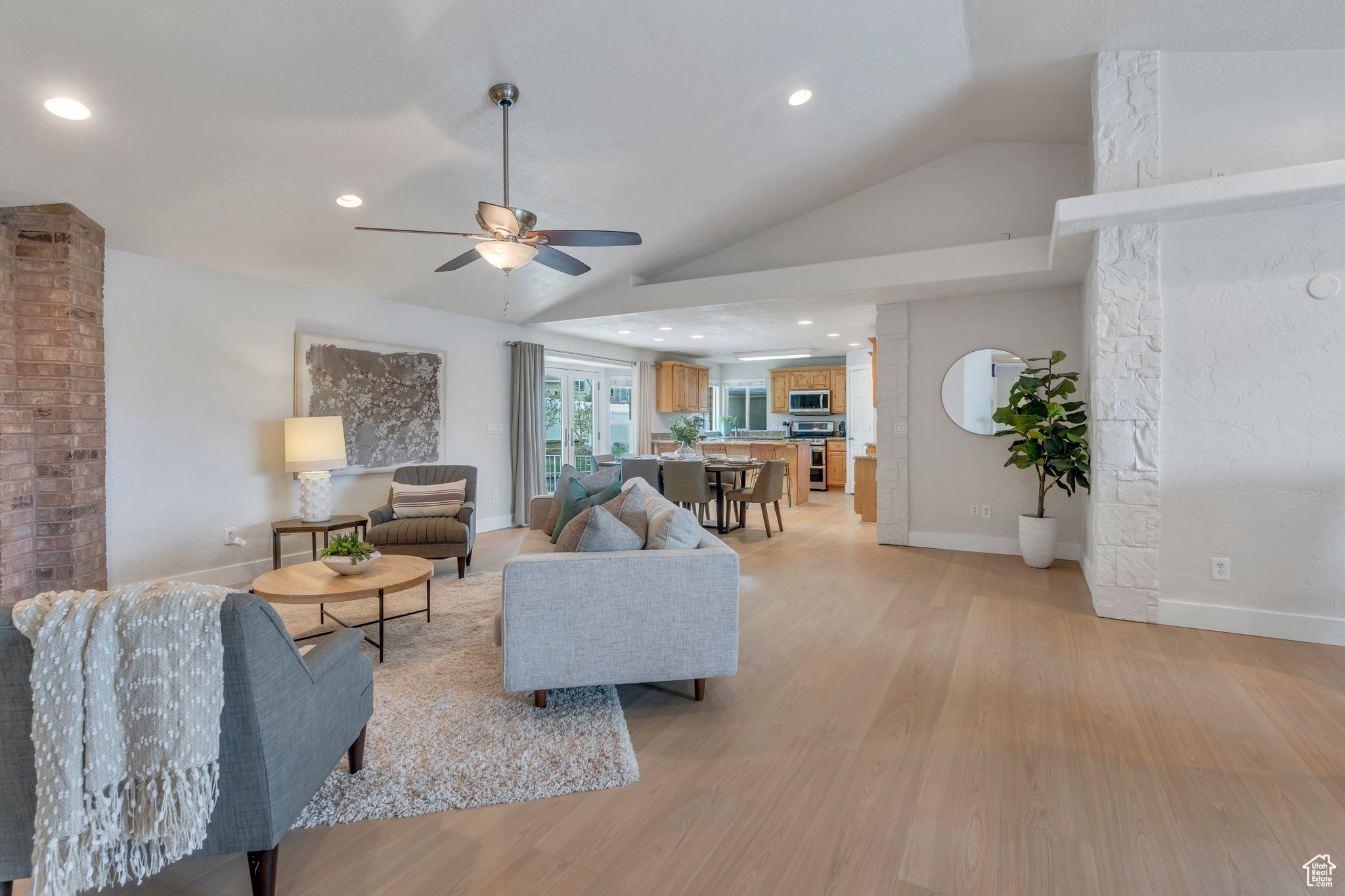 1109 N JACK RABBIT RUN