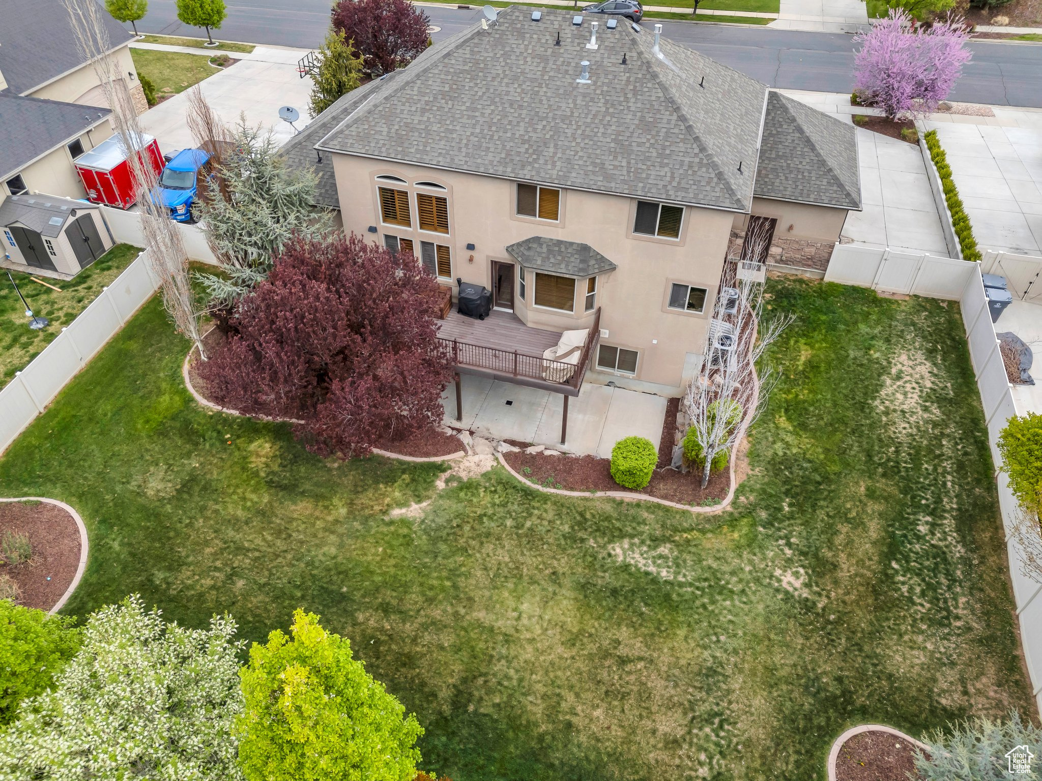 985 W SUNRISE LN