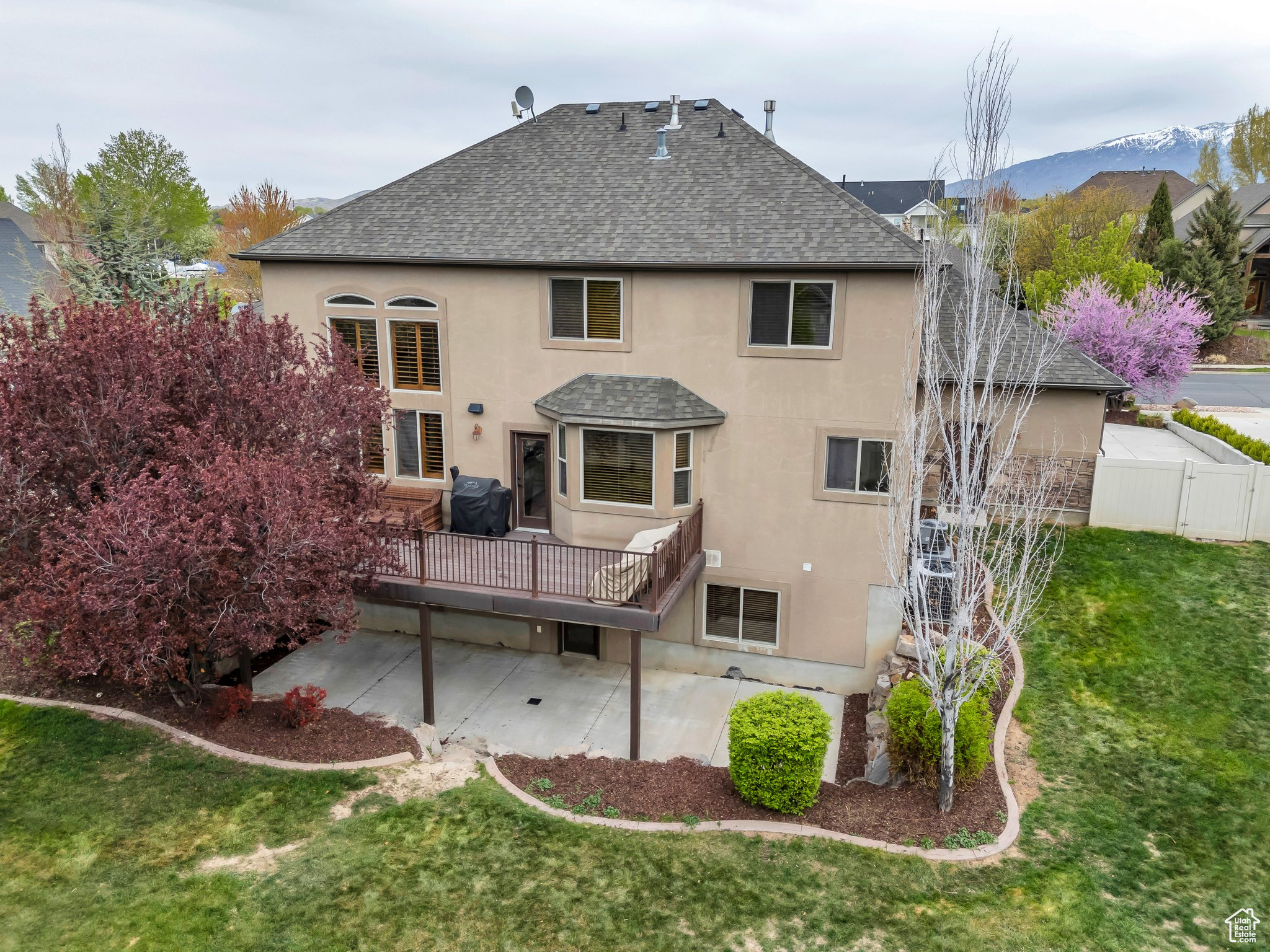 985 W SUNRISE LN