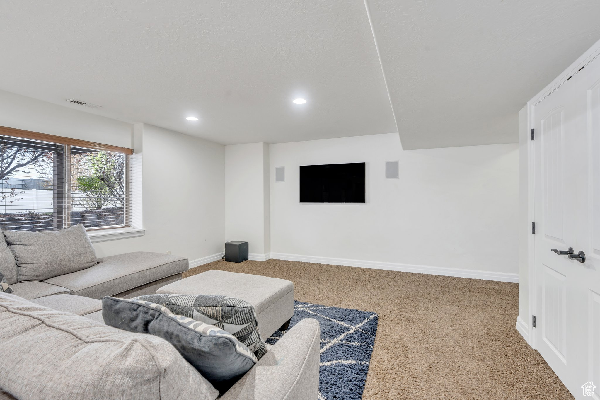 985 W SUNRISE LN