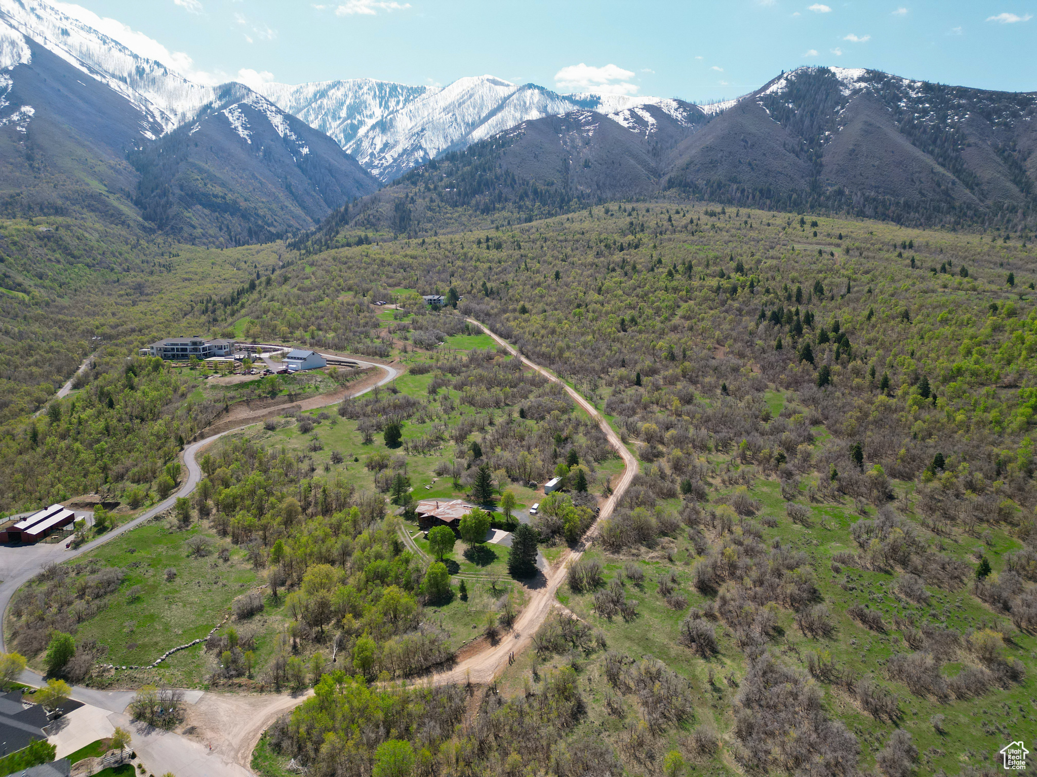 700 S CANYON DR