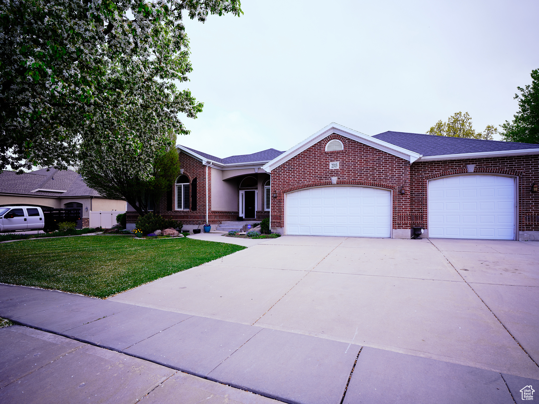2313 W 11625 S