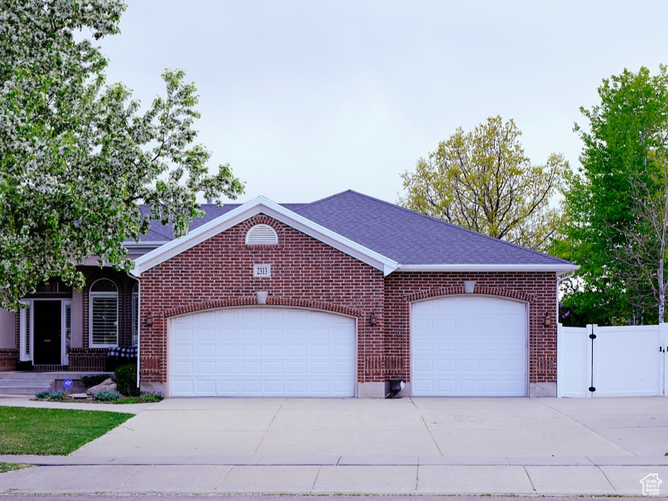 2313 W 11625 S