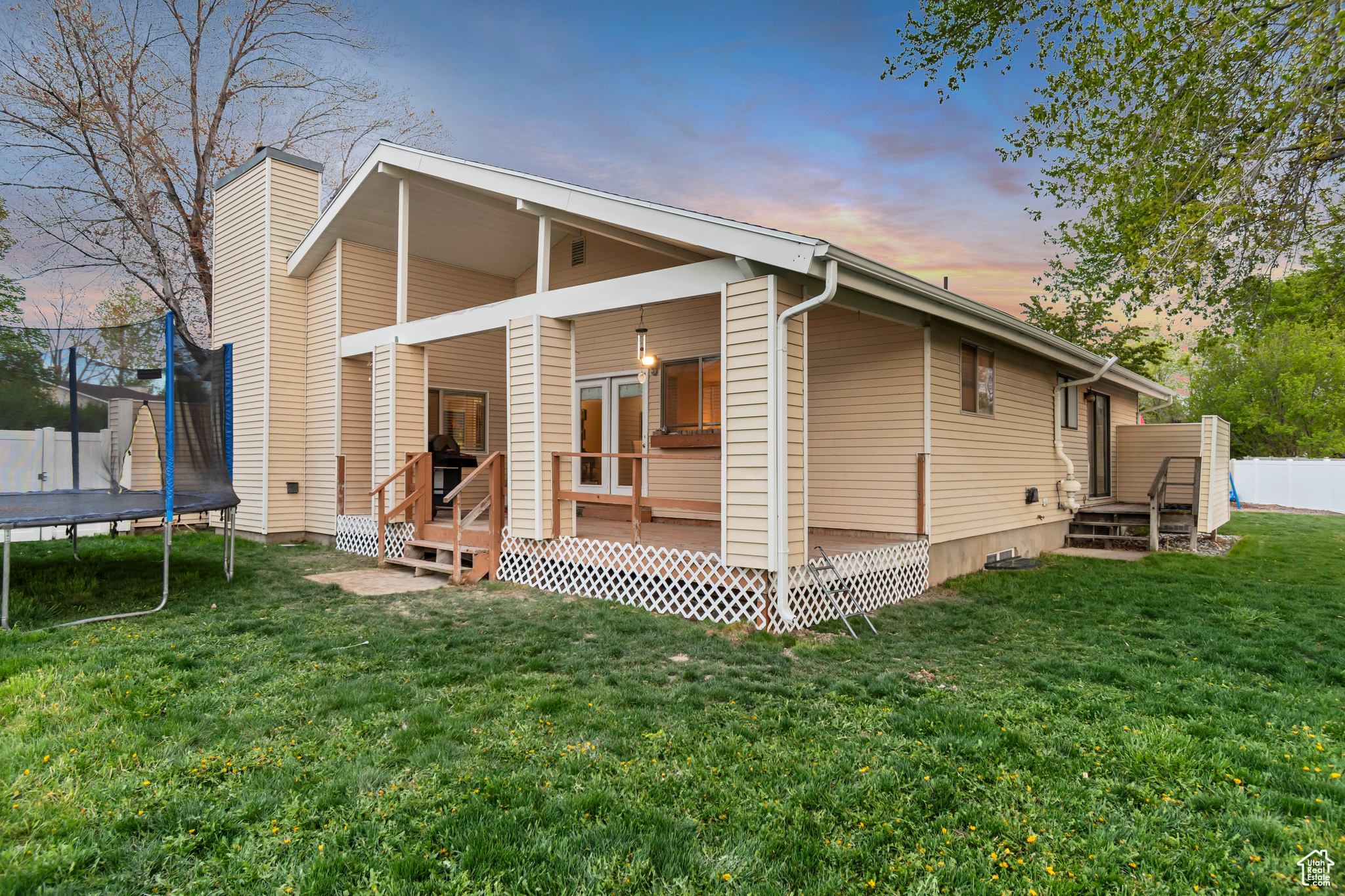 239 COUNTRY CLUB DR