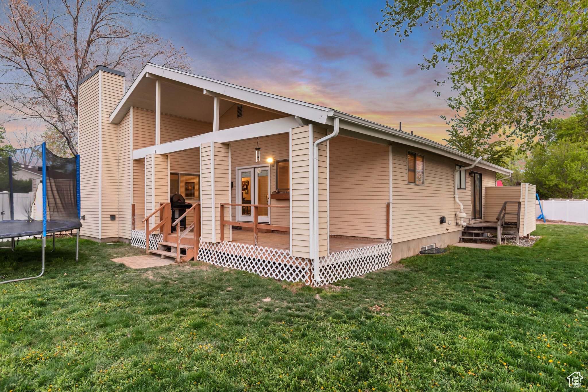 239 COUNTRY CLUB DR