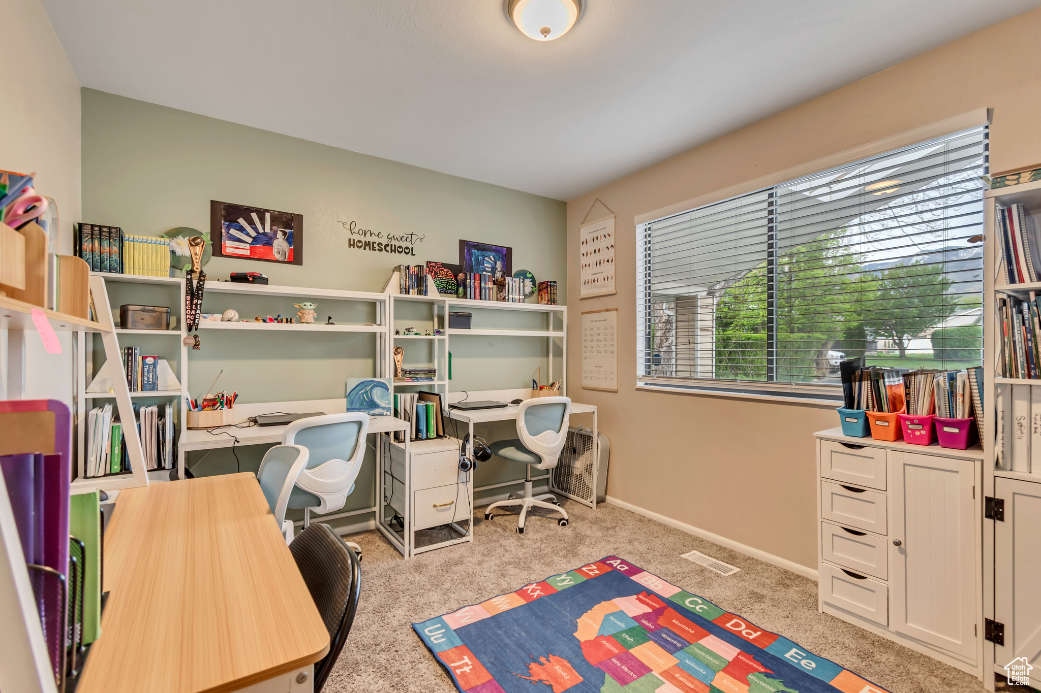 239 COUNTRY CLUB DR
