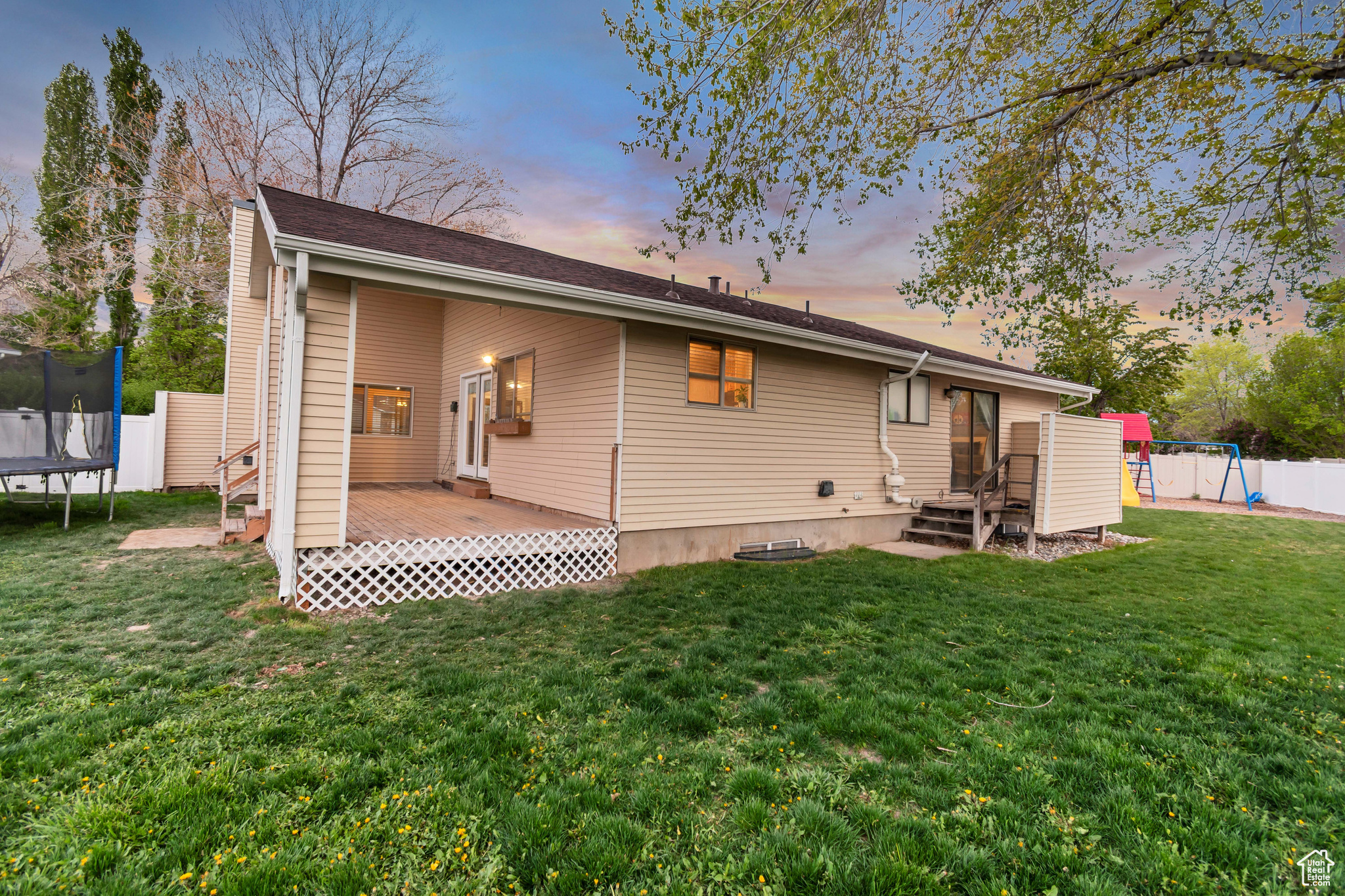 239 COUNTRY CLUB DR