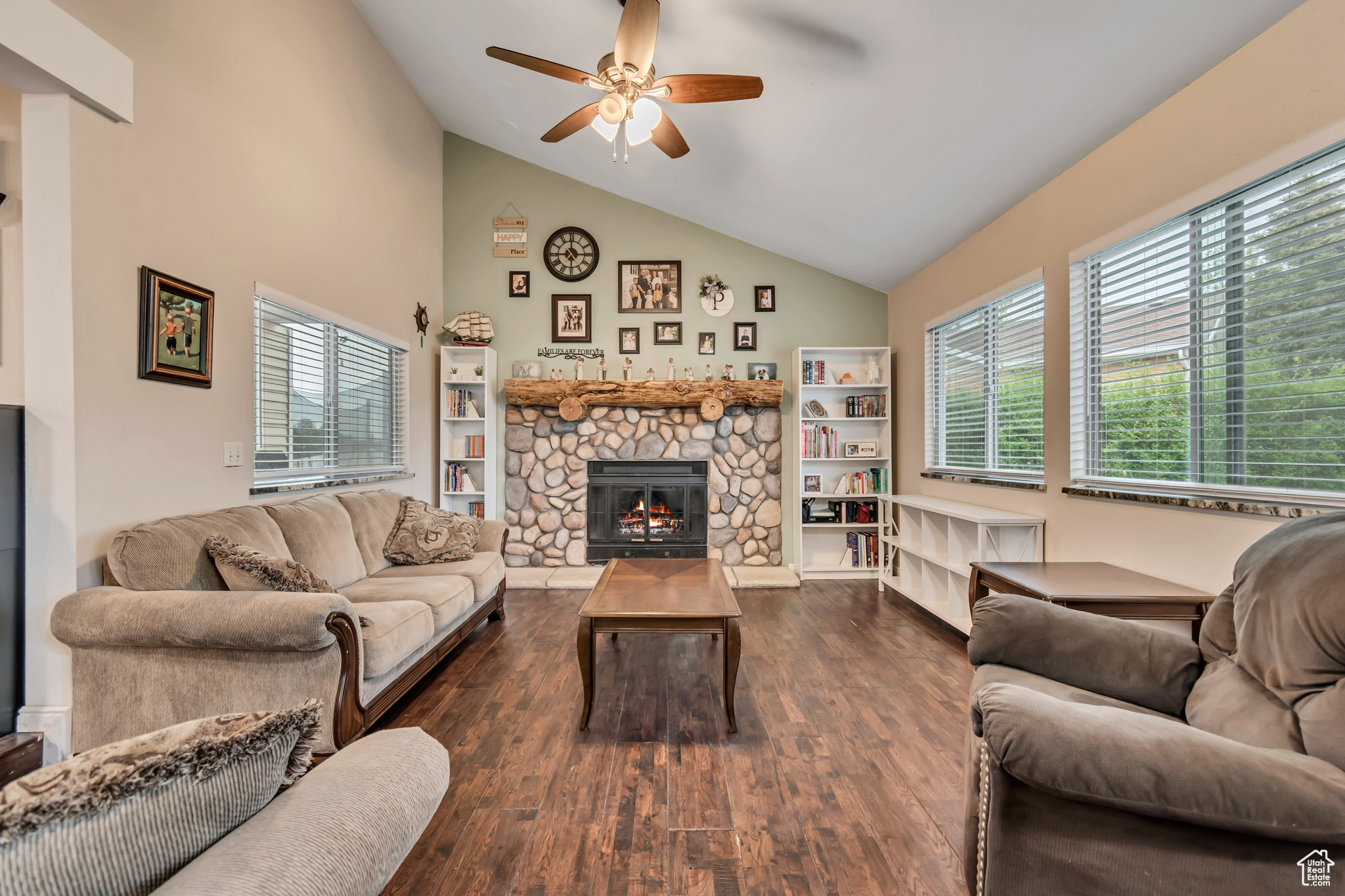239 COUNTRY CLUB DR