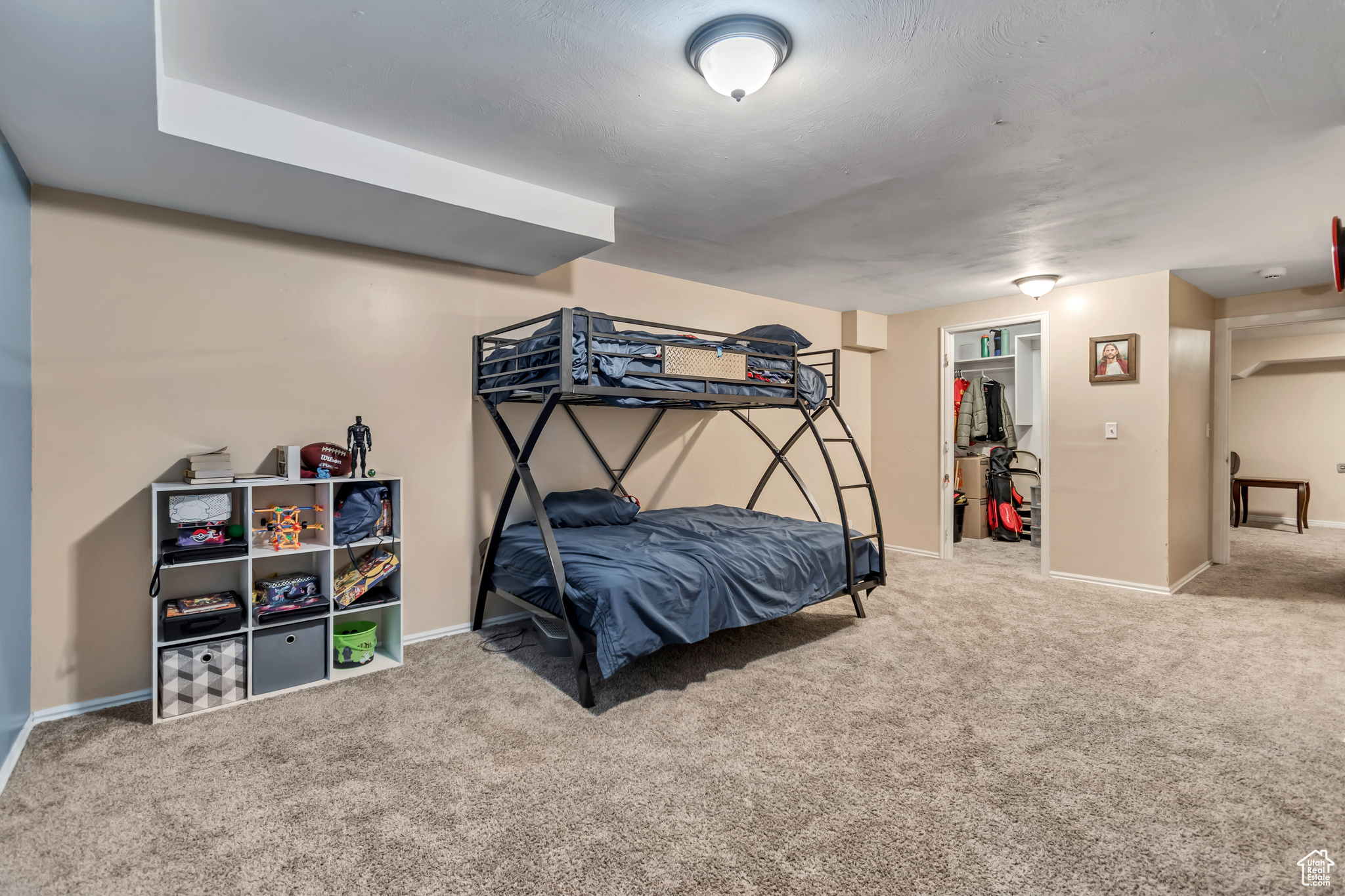 239 COUNTRY CLUB DR