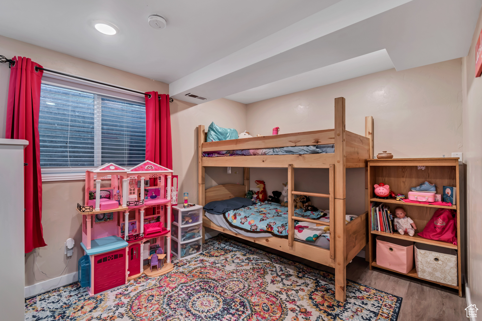 239 COUNTRY CLUB DR