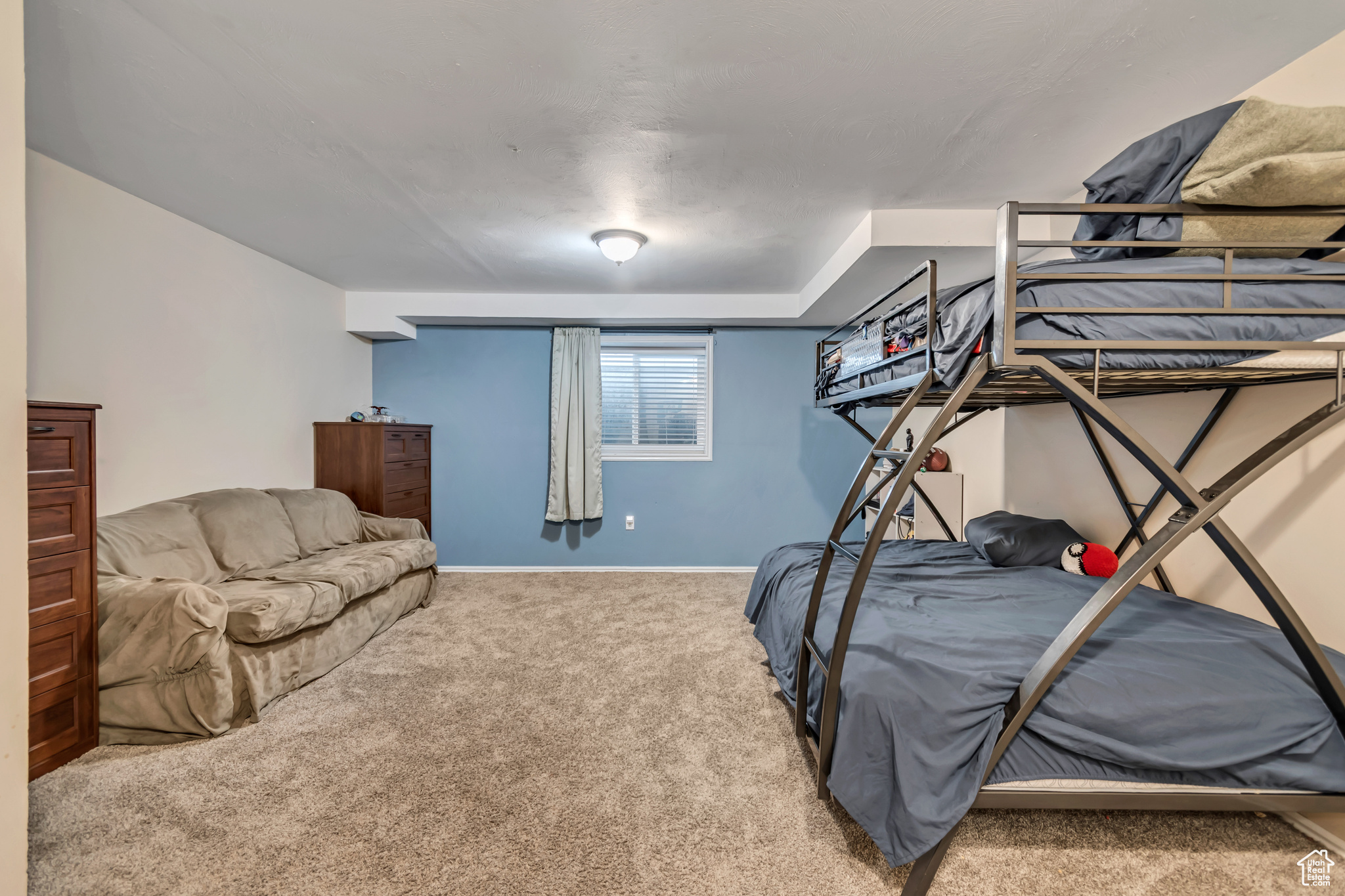 239 COUNTRY CLUB DR