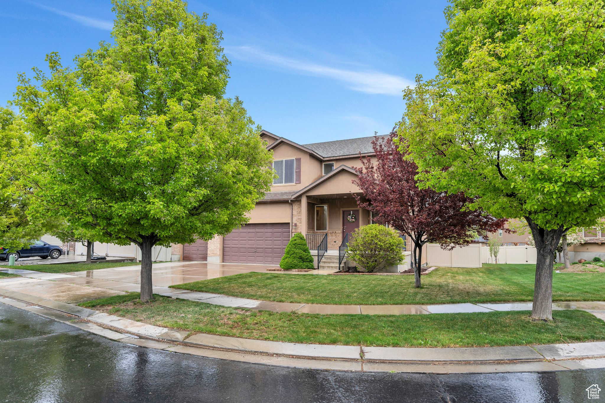 7812 N CRESTWOOD CIR