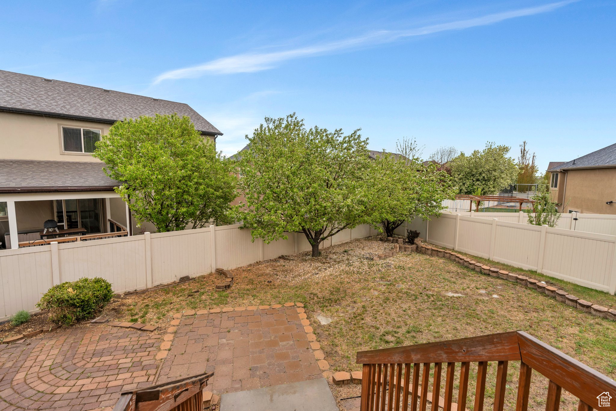 7812 N CRESTWOOD CIR