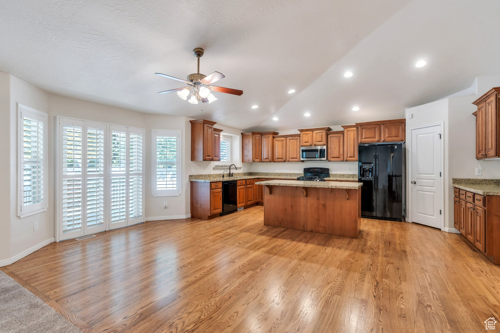 3373 W CANYON MEADOW DR