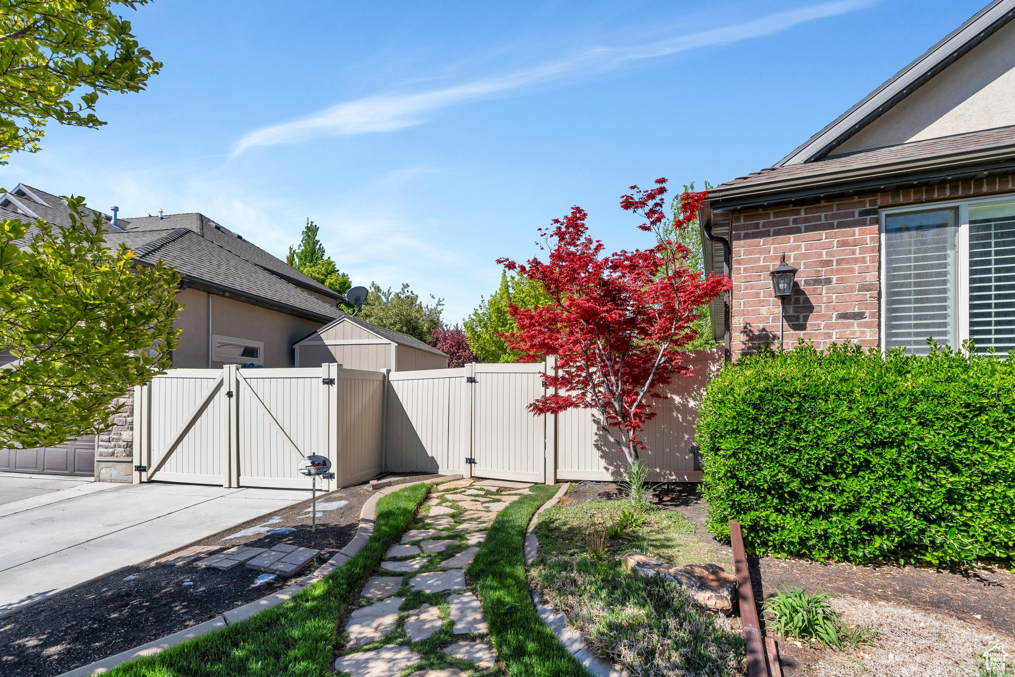 3373 W CANYON MEADOW DR
