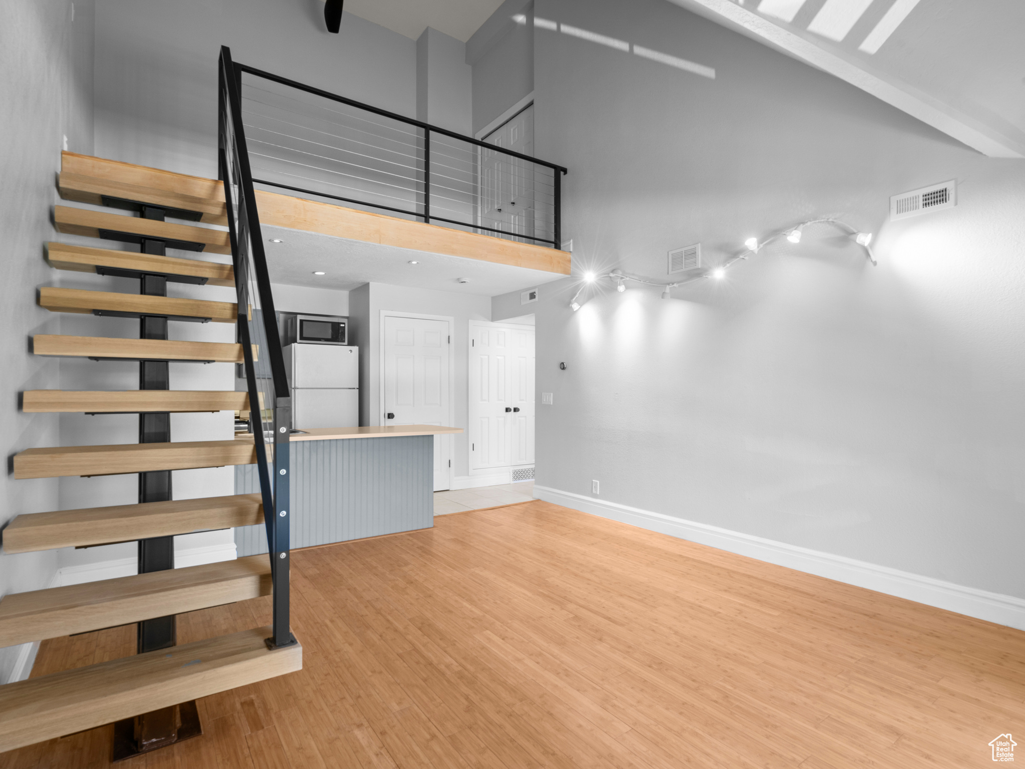 1216 E WATERSIDE CV #31