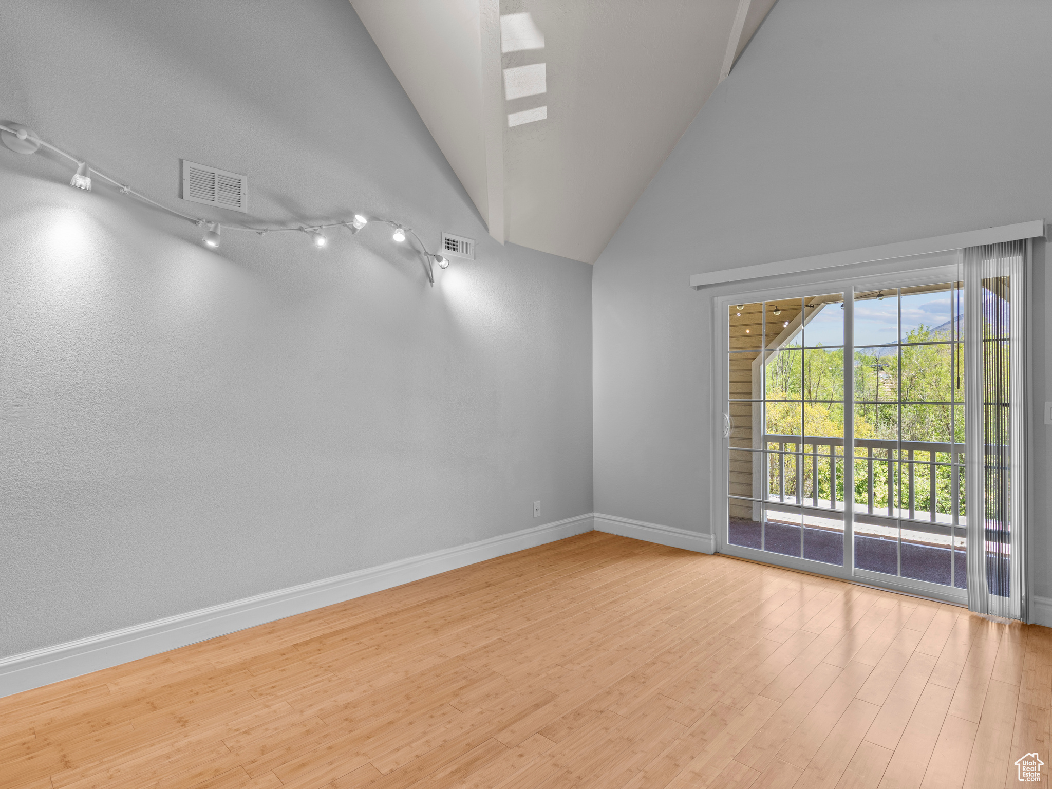 1216 E WATERSIDE CV #31