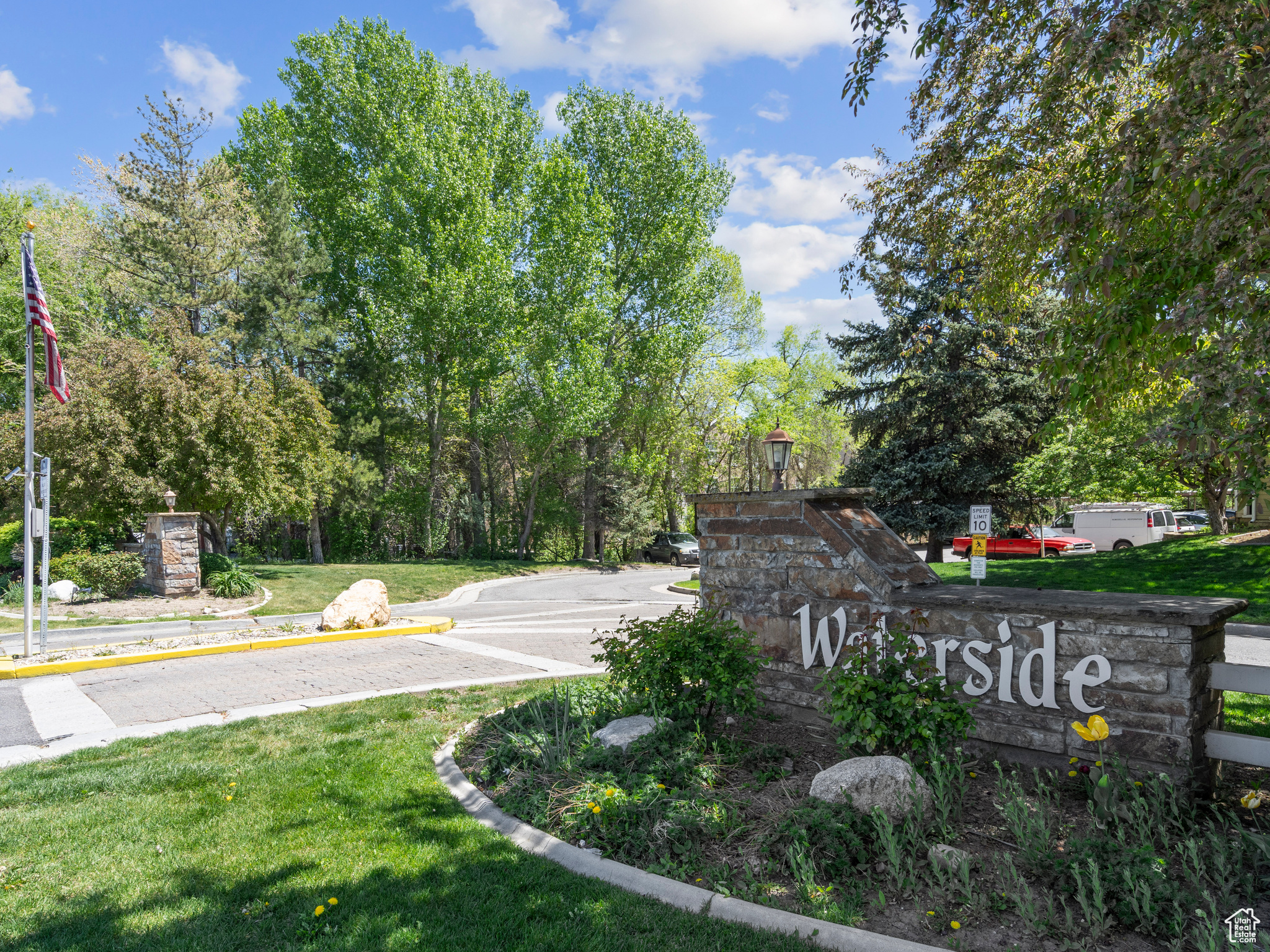 1216 E WATERSIDE CV #31
