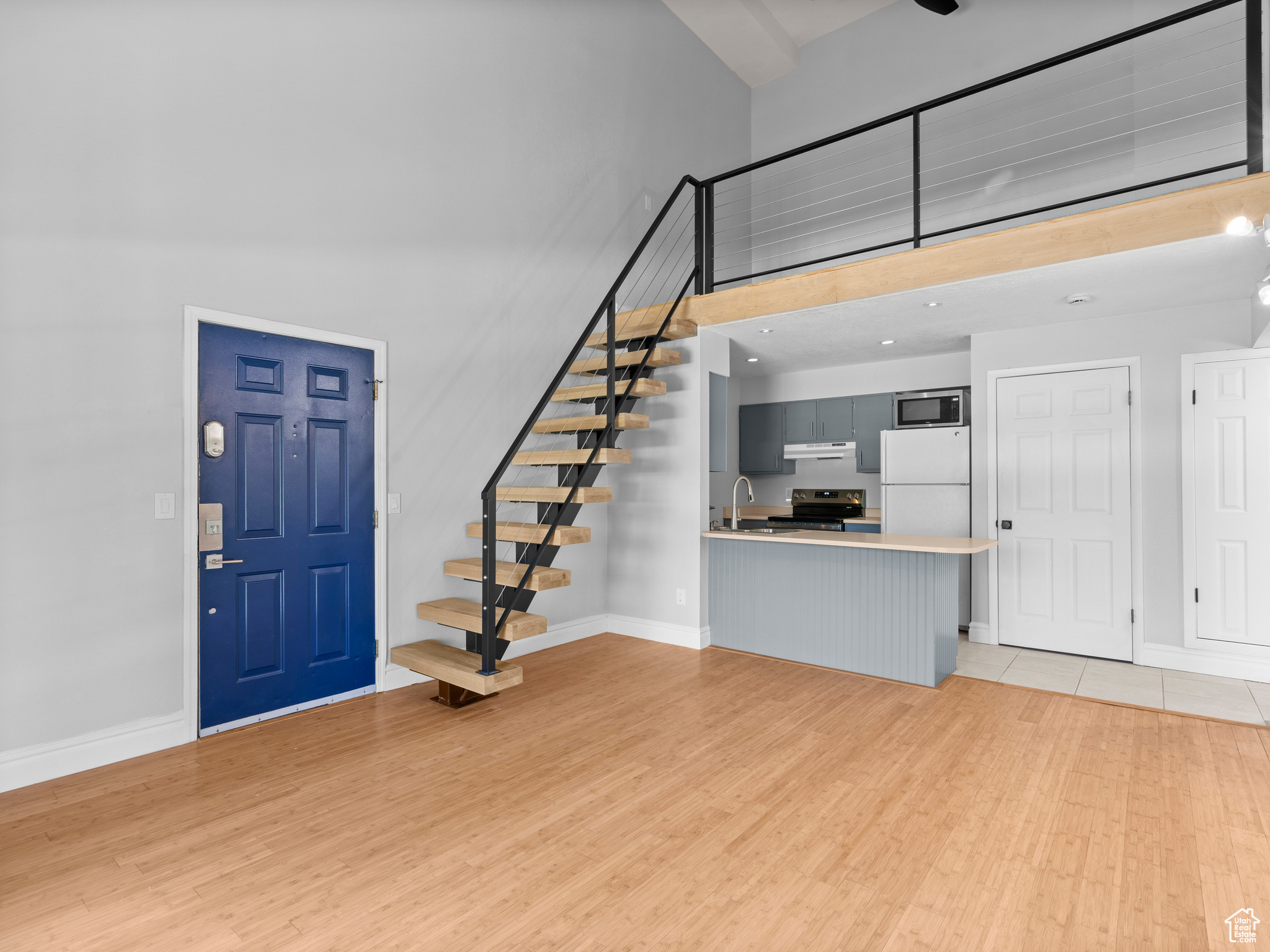 1216 E WATERSIDE CV #31