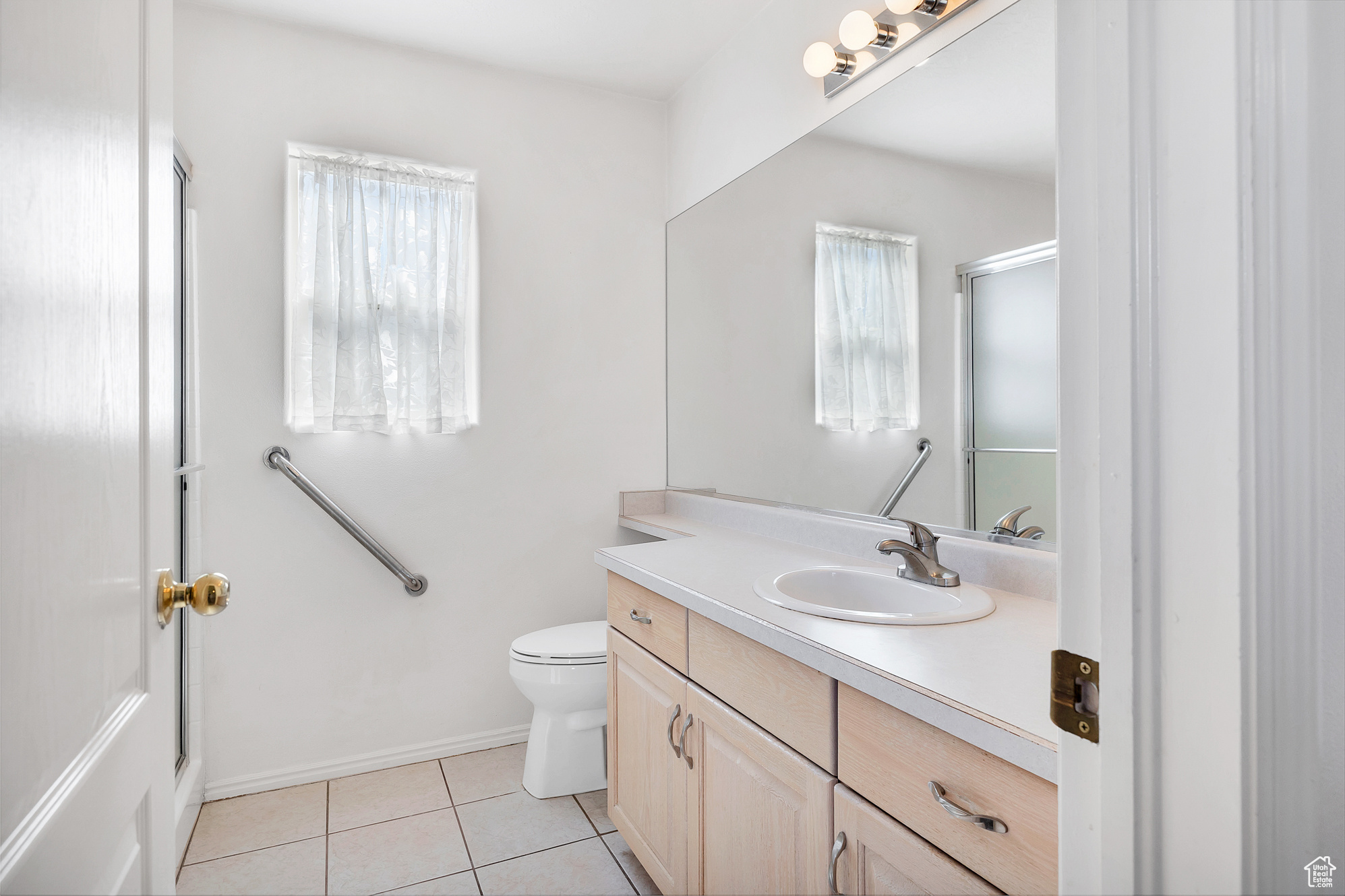 545 E PADRE DR