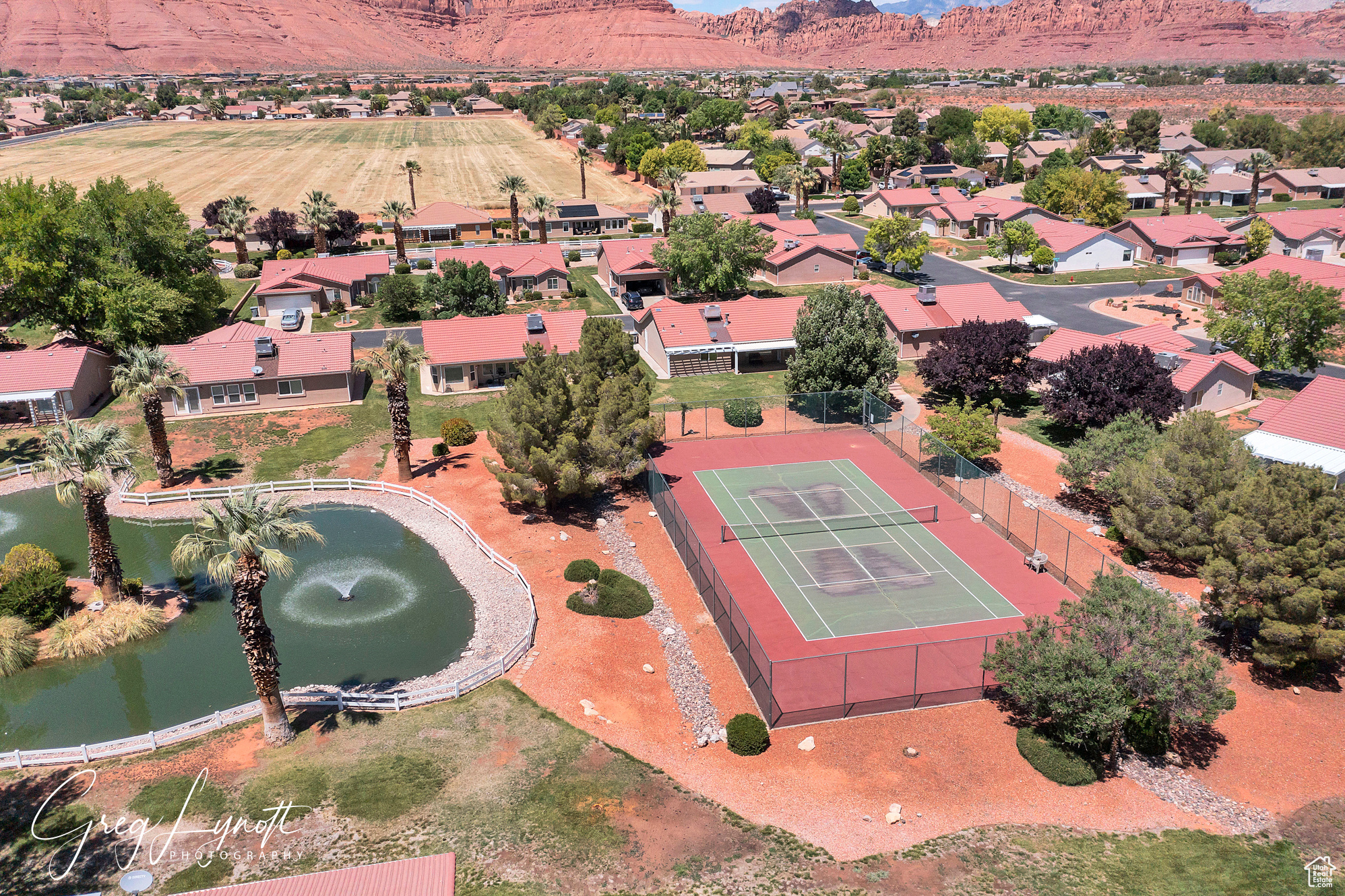 545 E PADRE DR