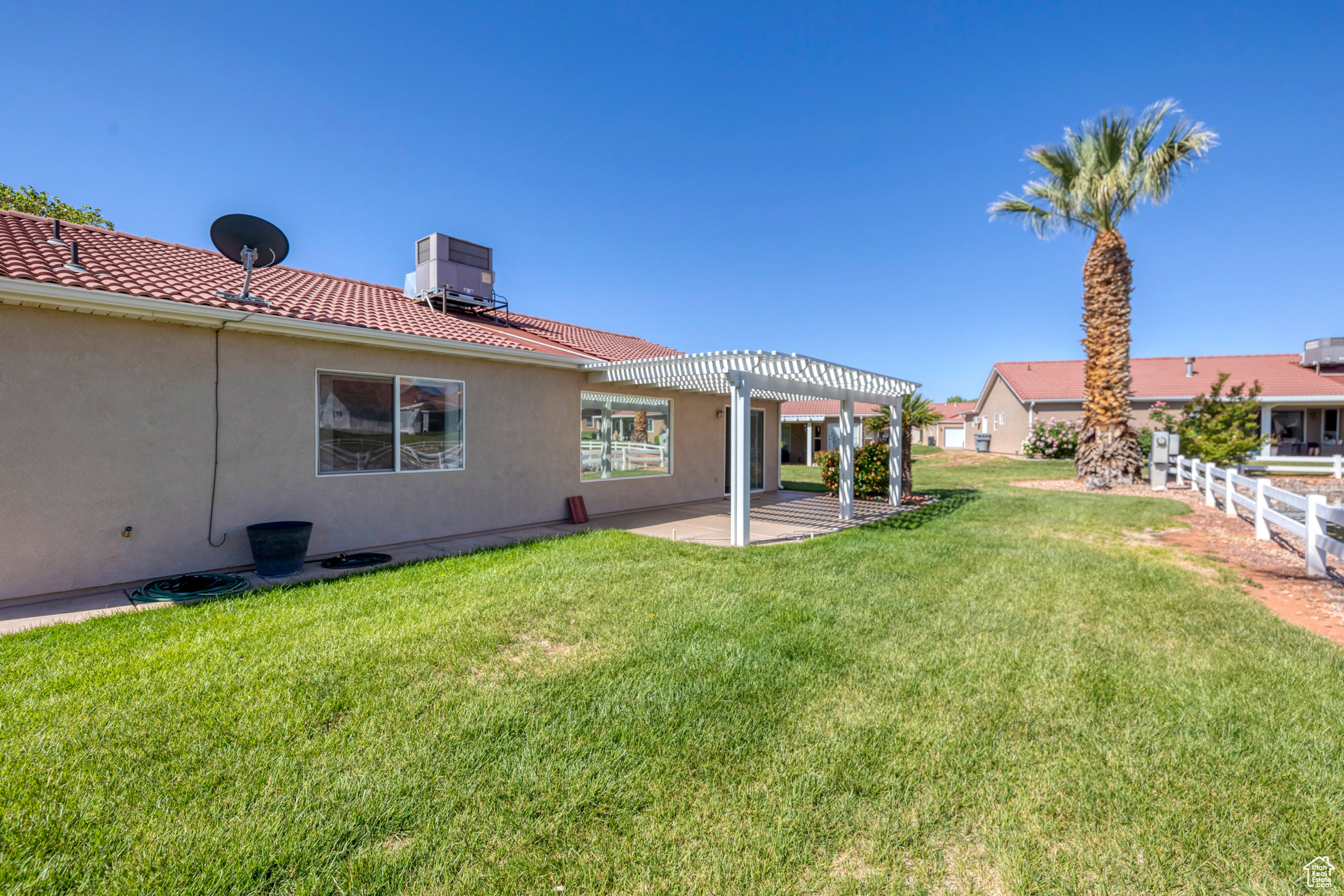 545 E PADRE DR