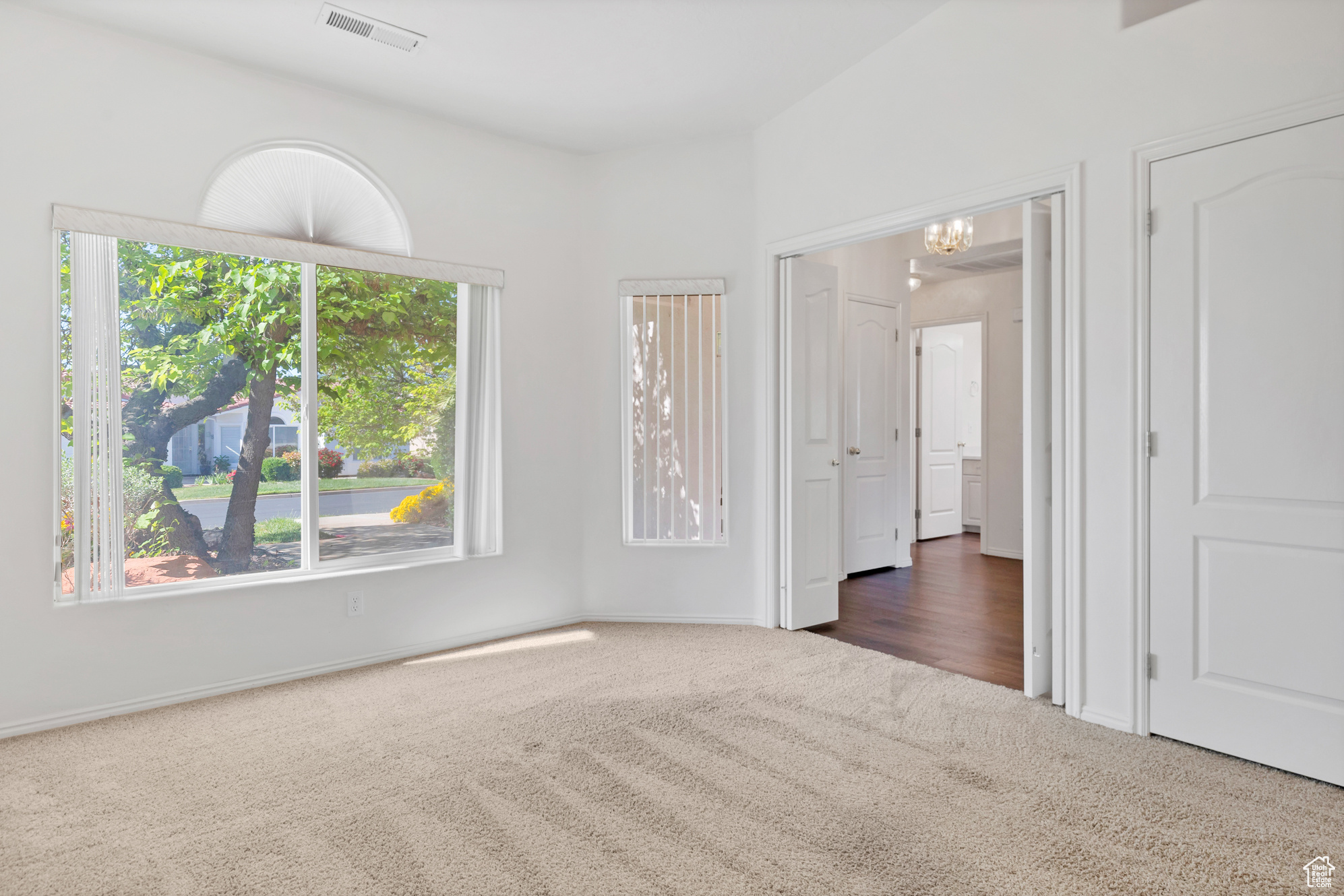 545 E PADRE DR