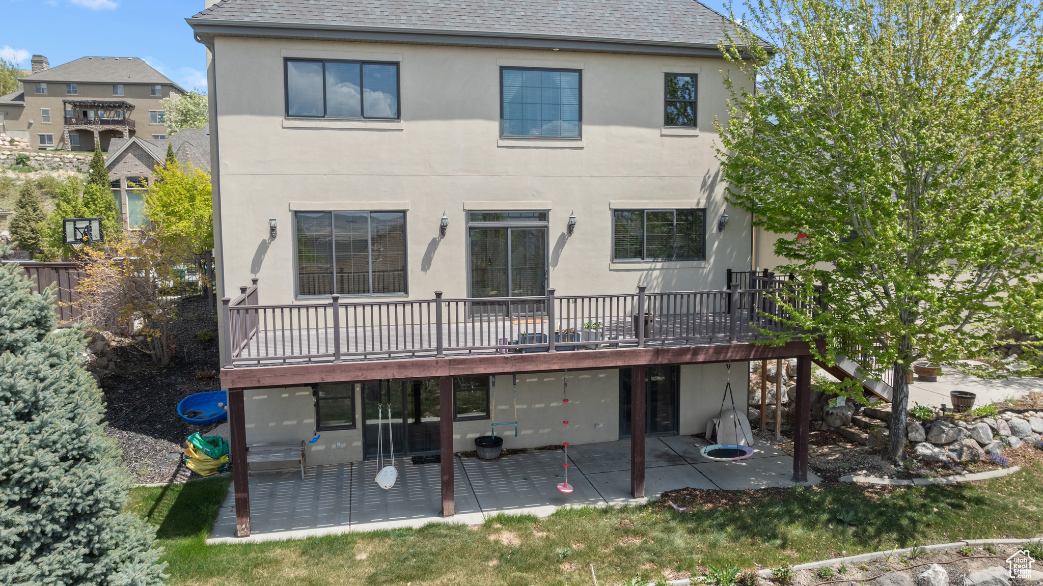 5047 N LARKWOOD LN