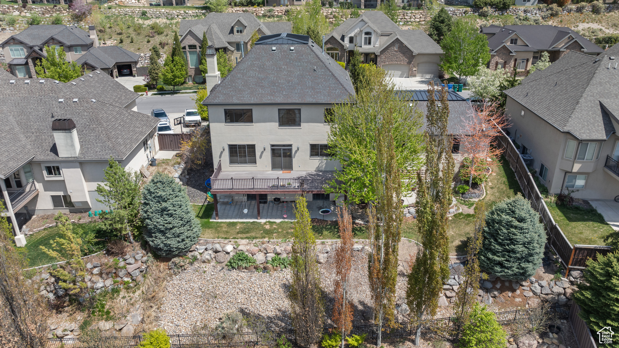 5047 N LARKWOOD LN