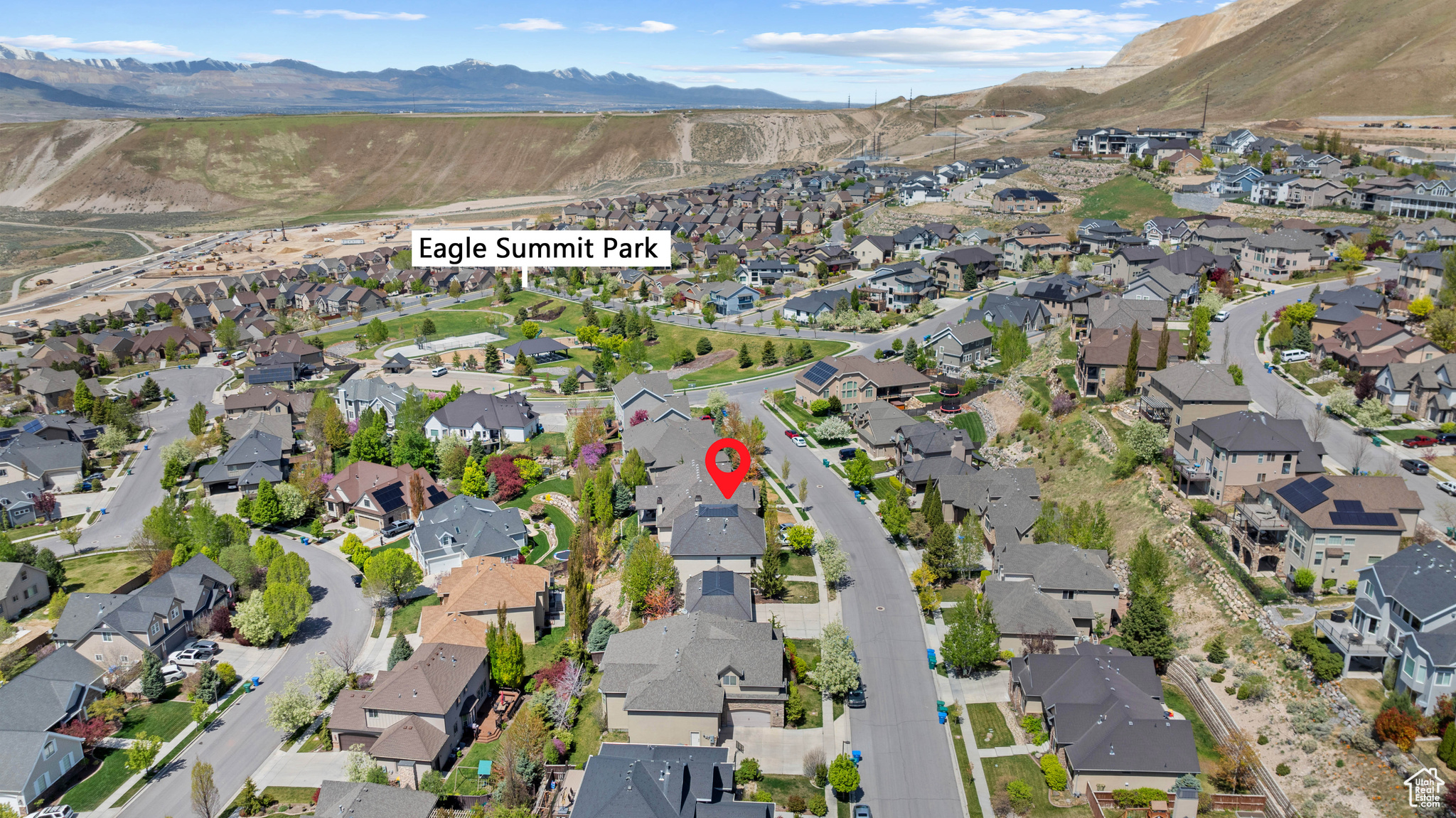 5047 N LARKWOOD LN