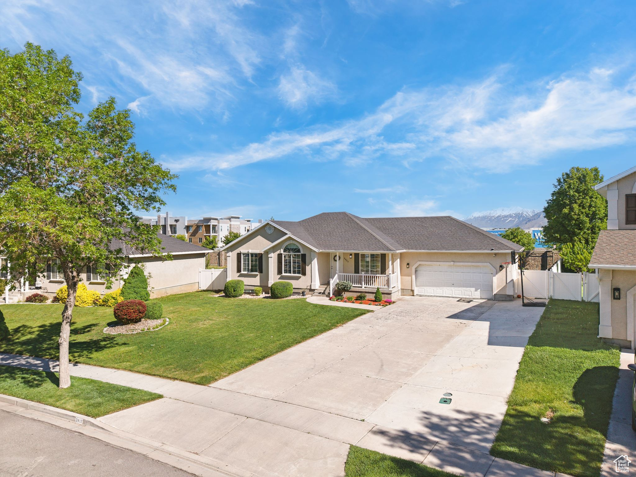 2417 E 1035 S