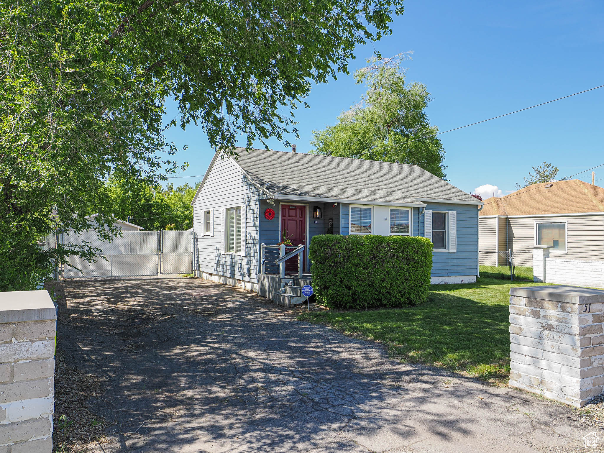 51 W FRONTAGE RD.