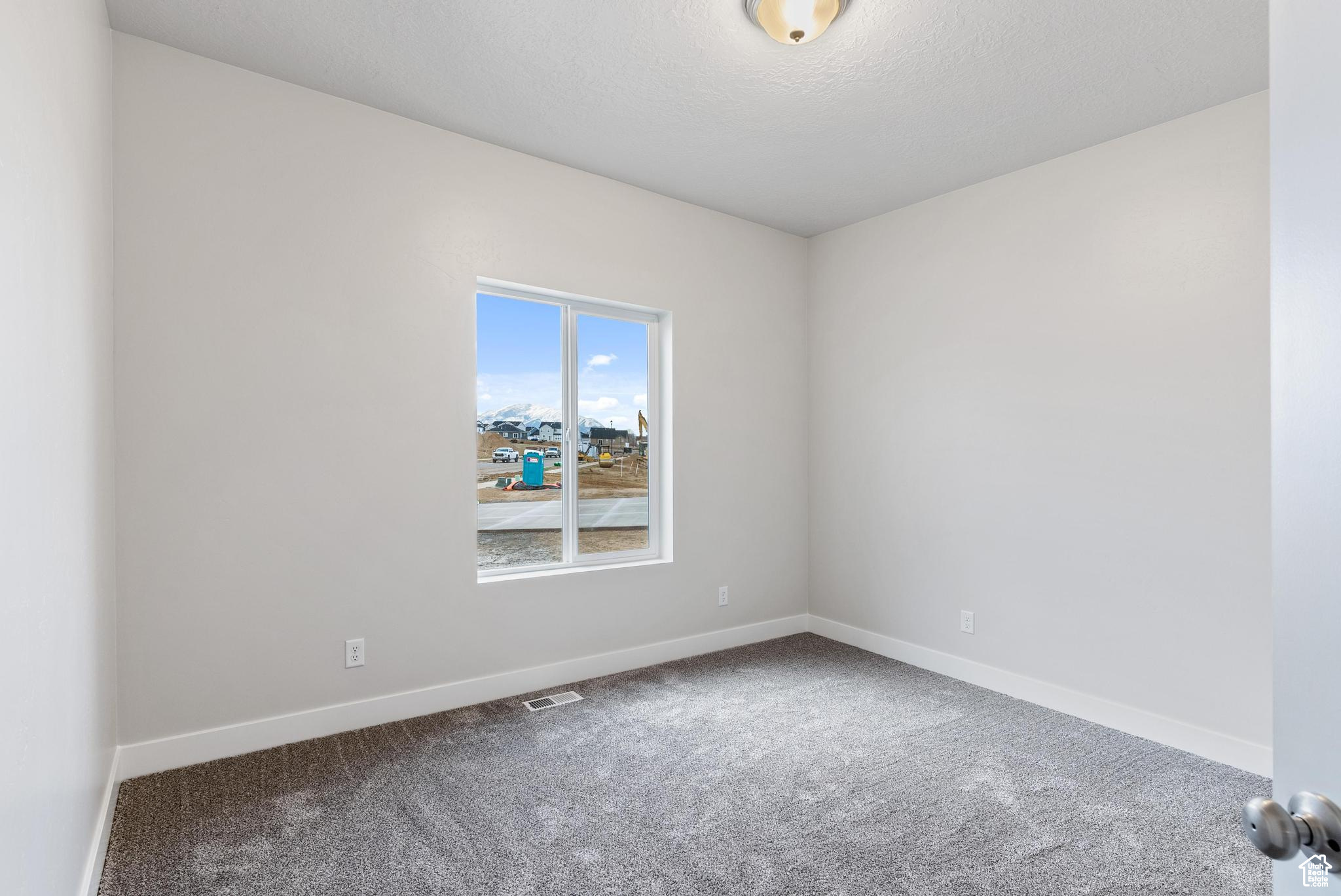 2363 E 390 N #07