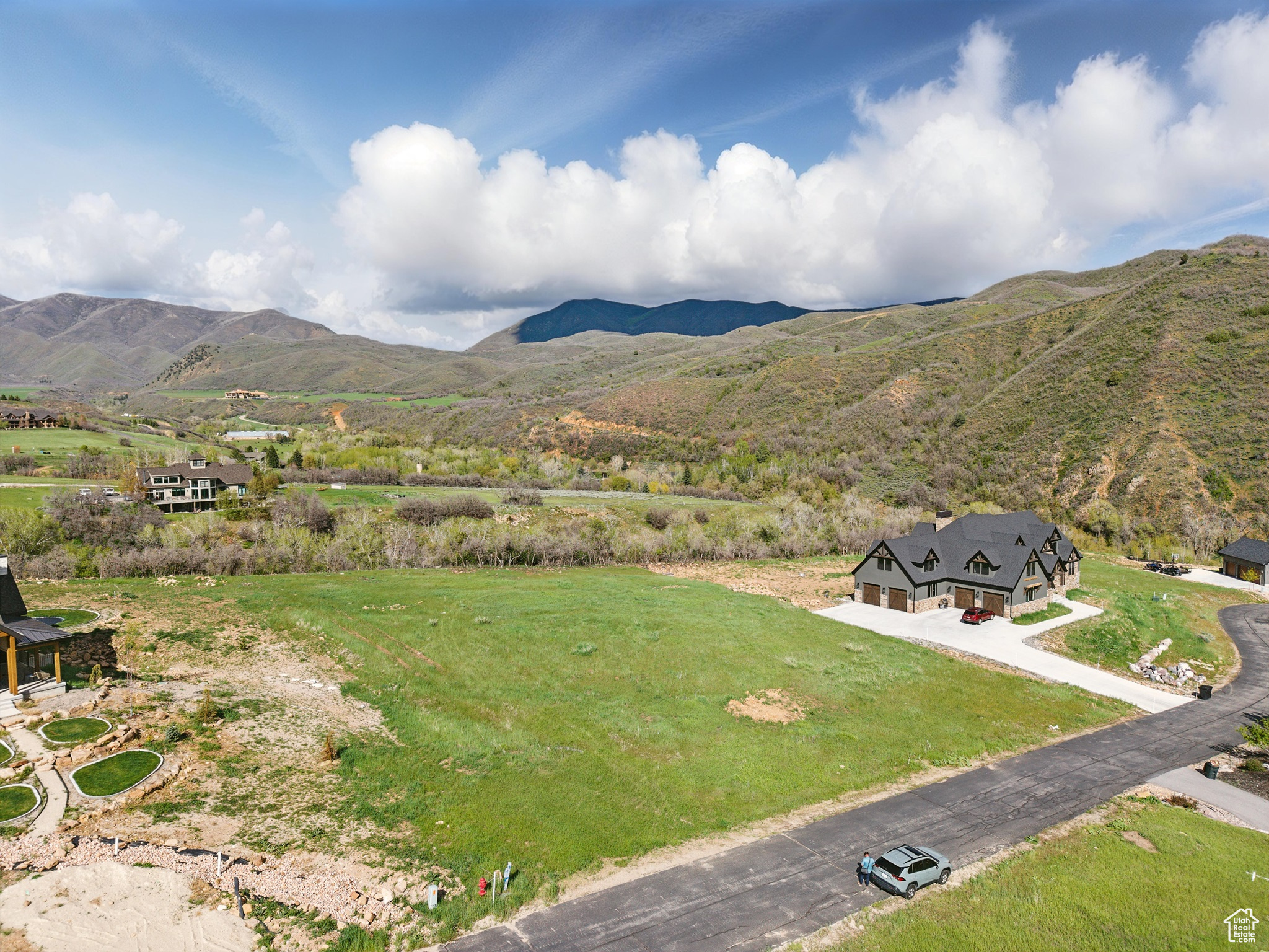 239 SOUTH MEADOW DR Unit: 10
