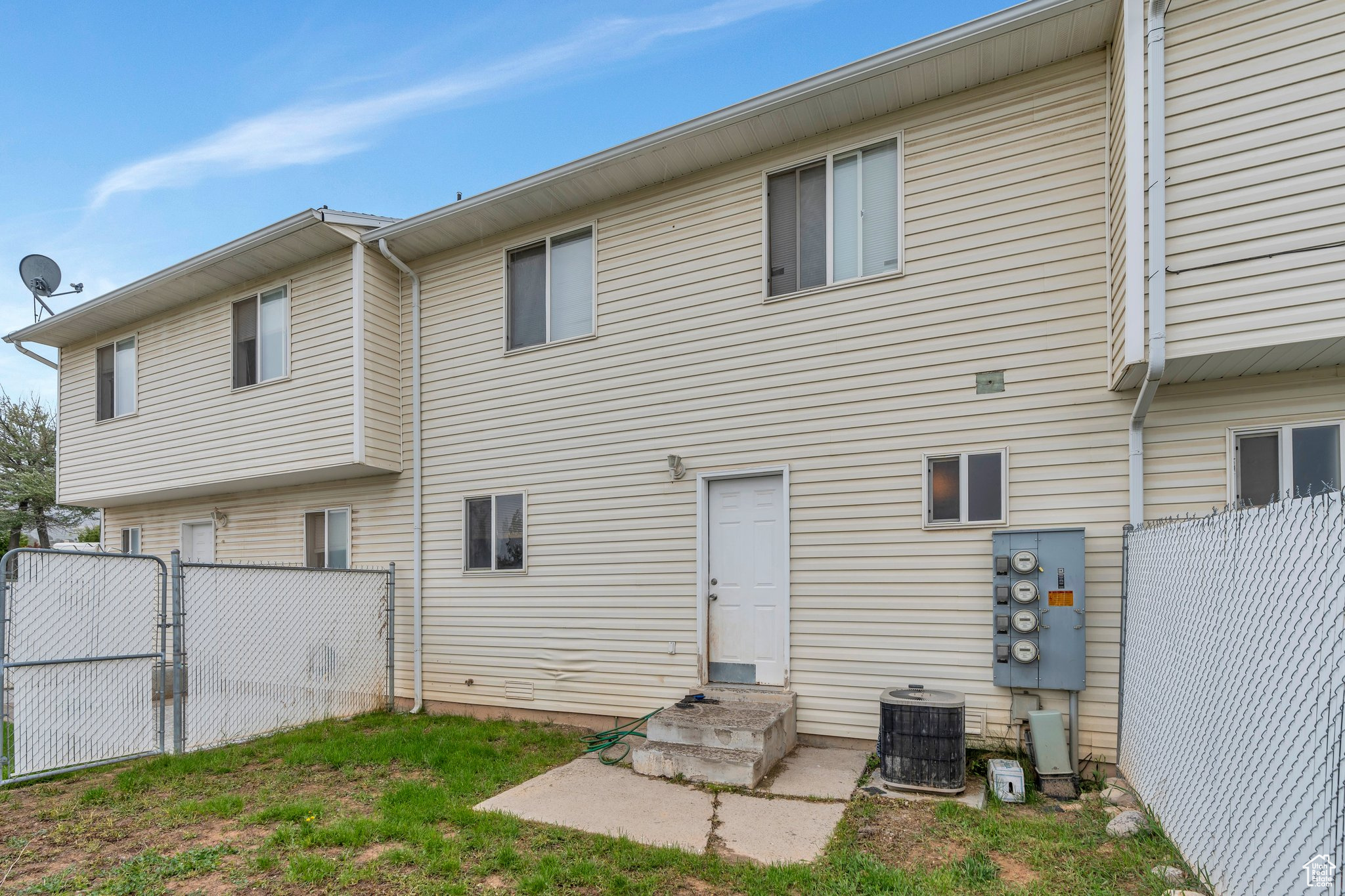 431 E 380 S #9