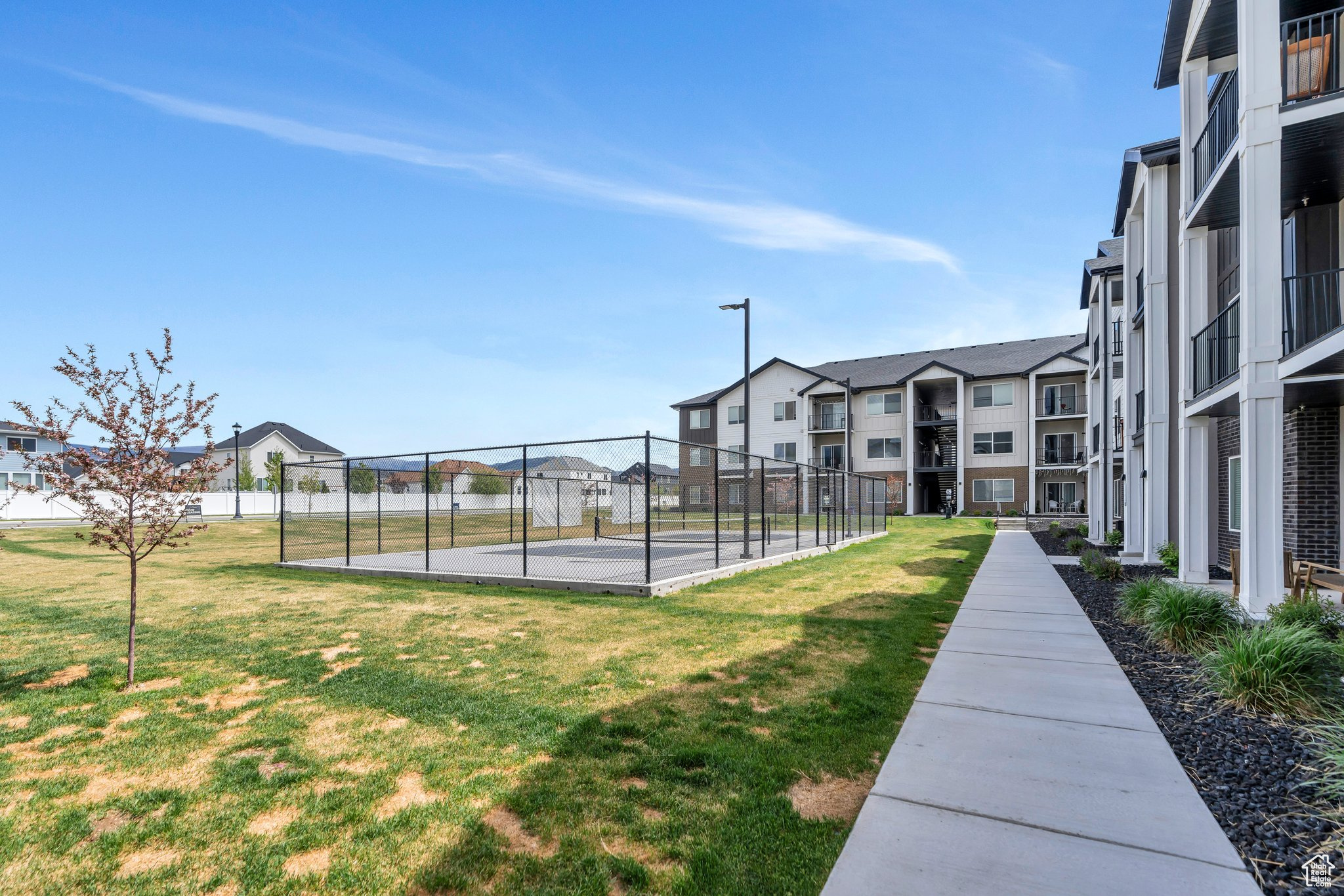 1218 S SAWMILL BLVD #1-106