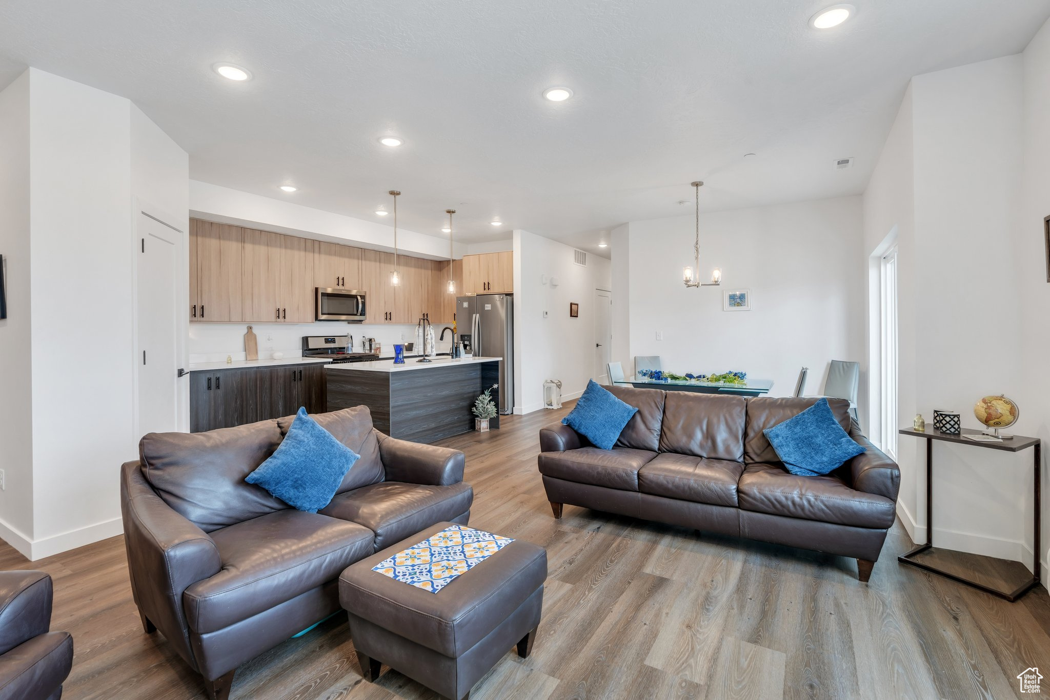 1218 S SAWMILL BLVD #1-106