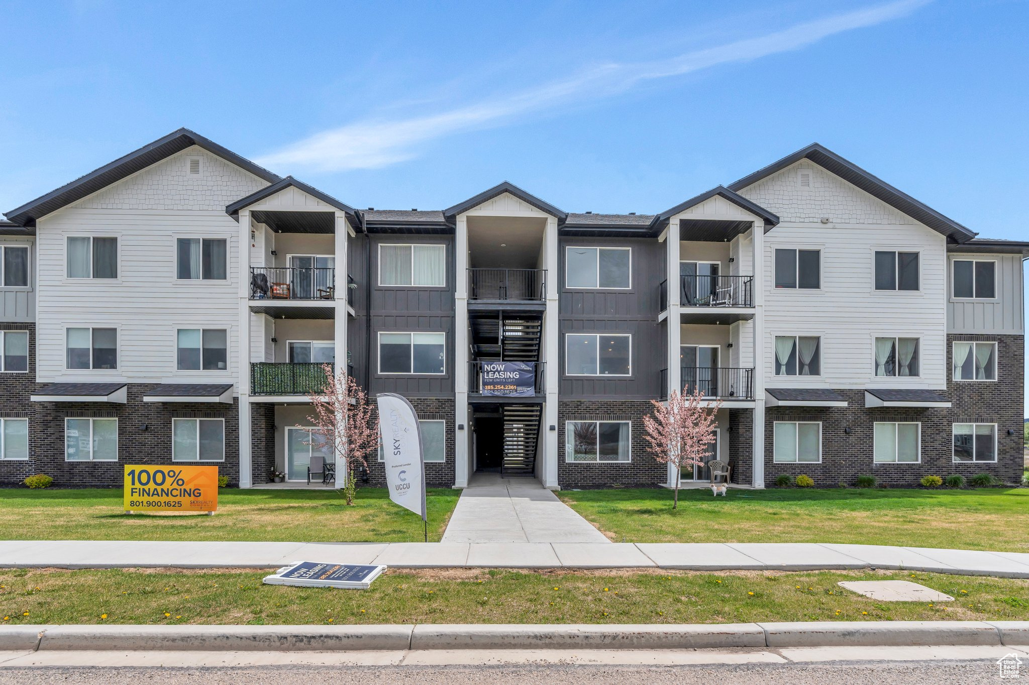 1218 S SAWMILL BLVD #1-106