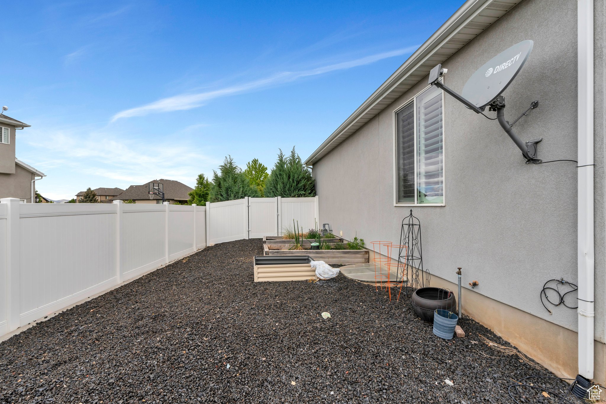 3106 N EAGLE WAY